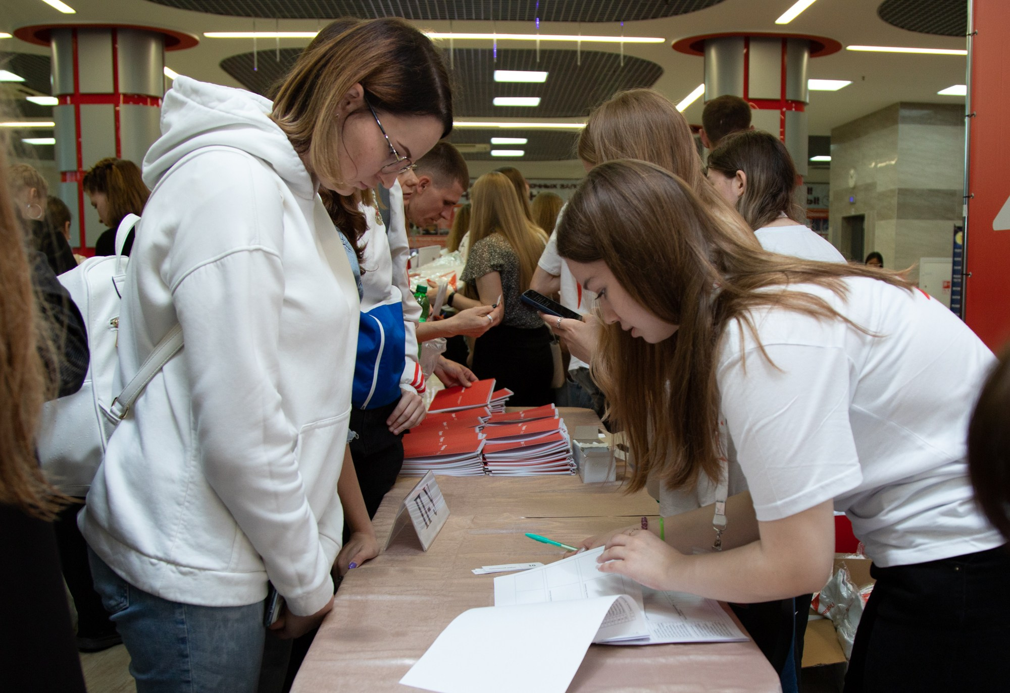 Первый фестиваль Движения Первых в Краснодаре. Репортажный, промышленный и маркетплейс-фотограф Дмитрий Чернат