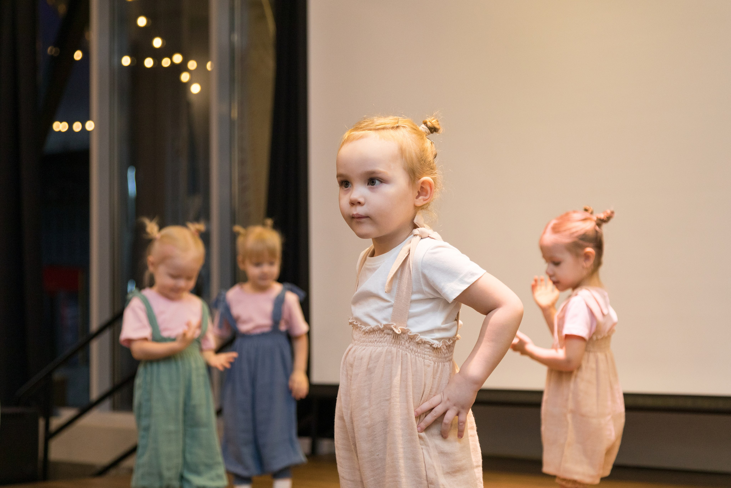 Отчетный концерт танцевального коллектива «ПЕТЕРБУРИКИ». Детский и контент фотограф Надя Волкова Санкт-Петербург