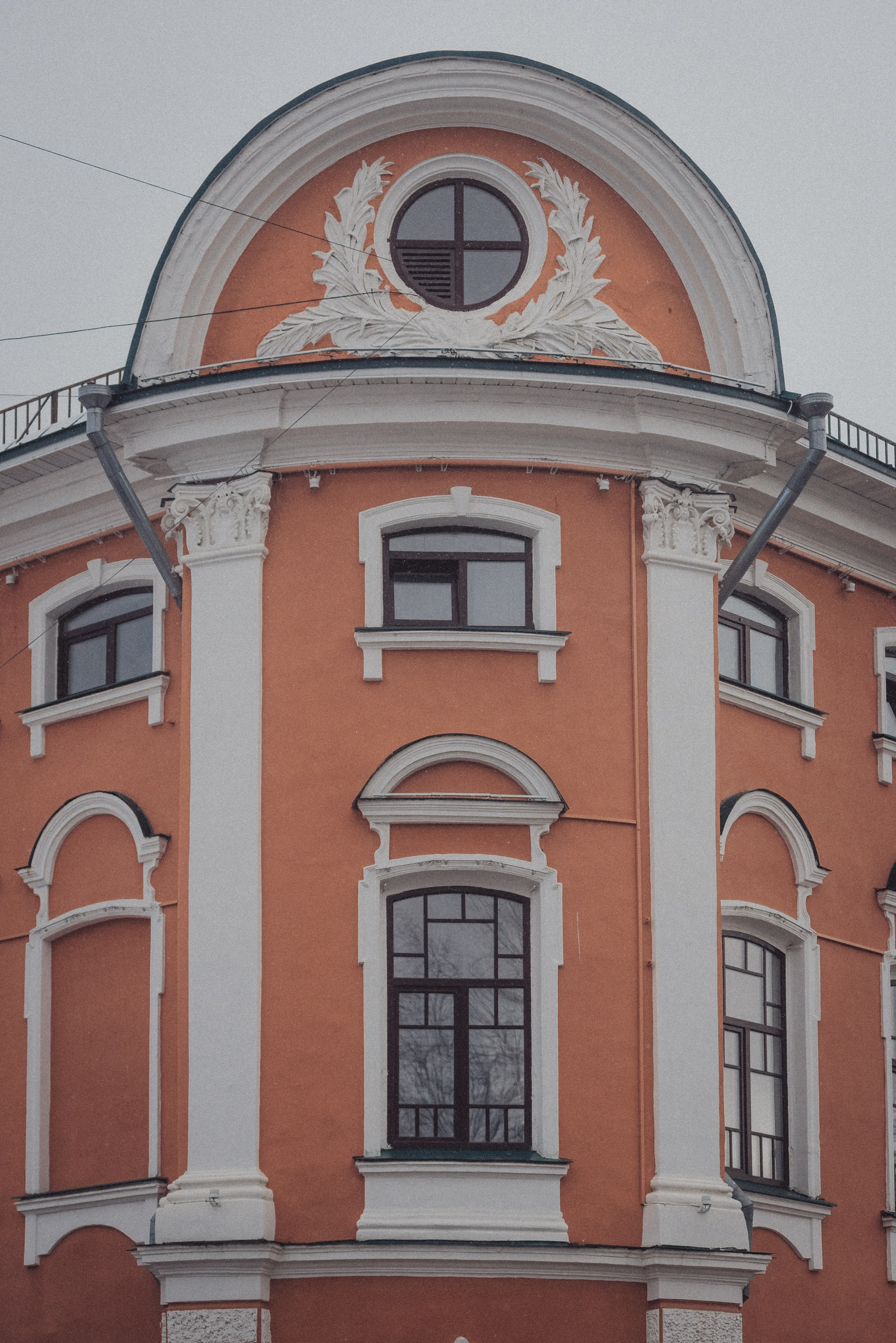 Проект #улицыгорода. Ярославль, площадь Челюскинцев. Документальный фотограф Илья Тихановский