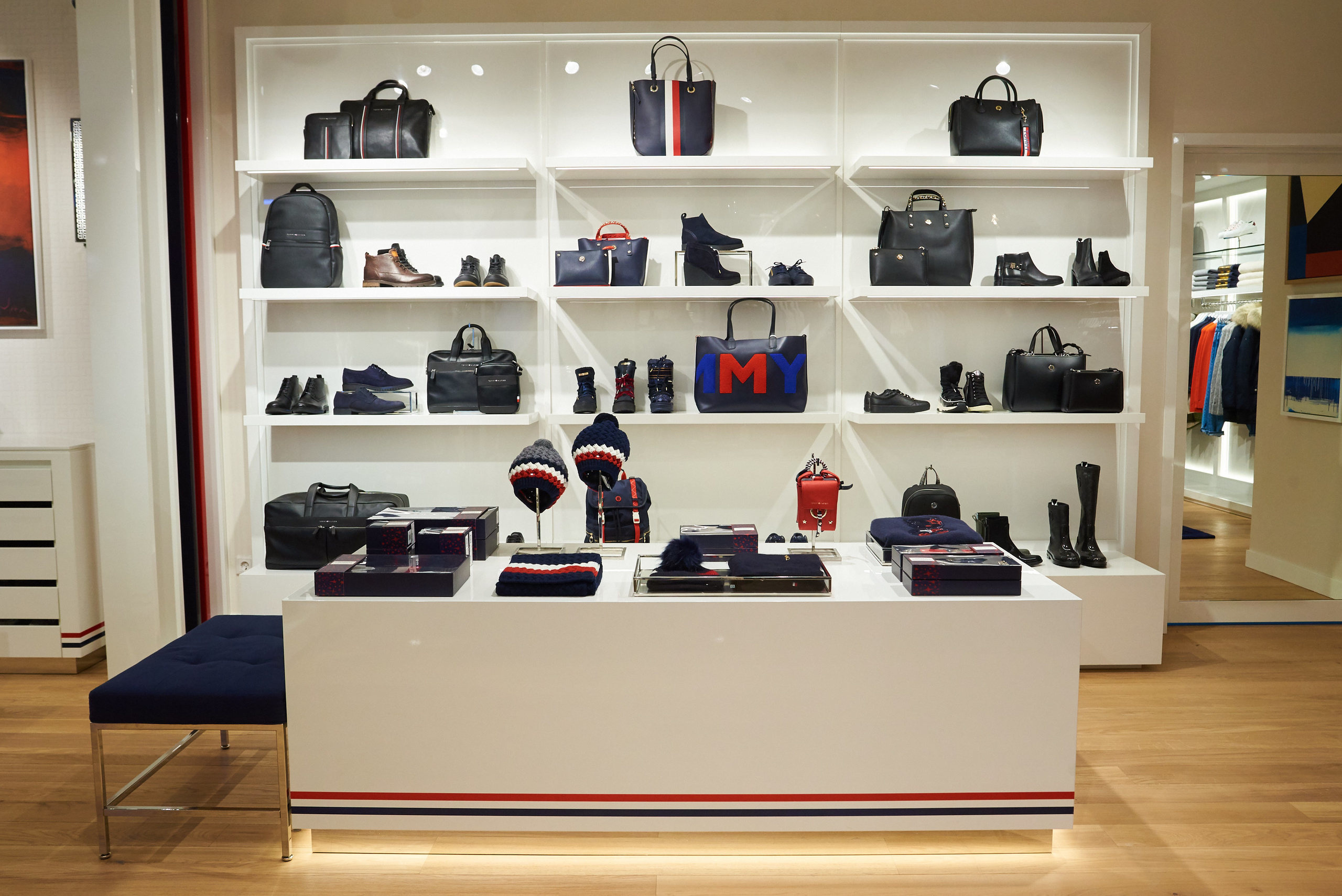 Фотосъёмка магазина одежды. Артём Савиных — профессиональный фотограф в Москве | Репортажи, свадьбы, портреты