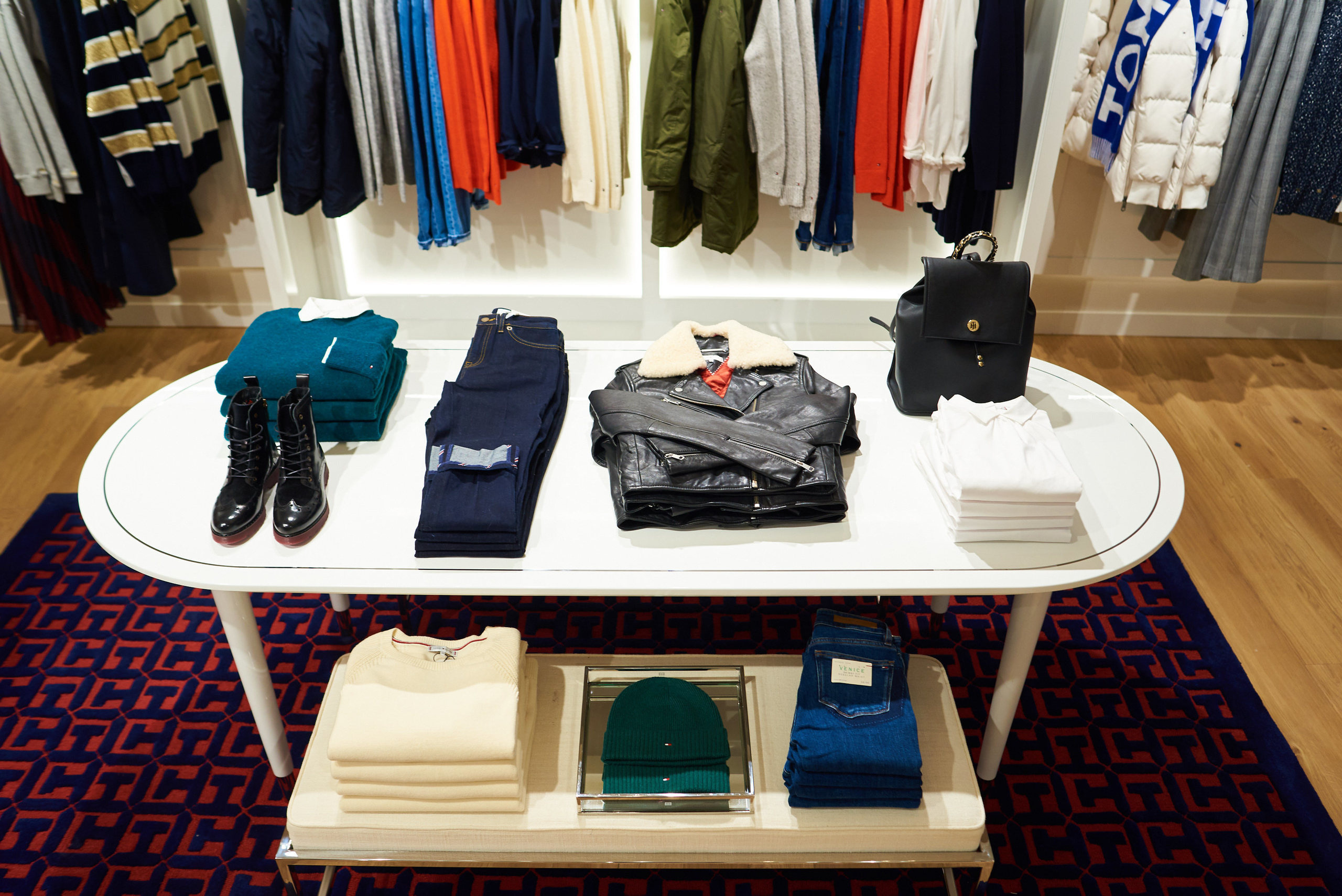 Фотосъёмка магазина одежды. Артём Савиных — профессиональный фотограф в Москве | Репортажи, свадьбы, портреты