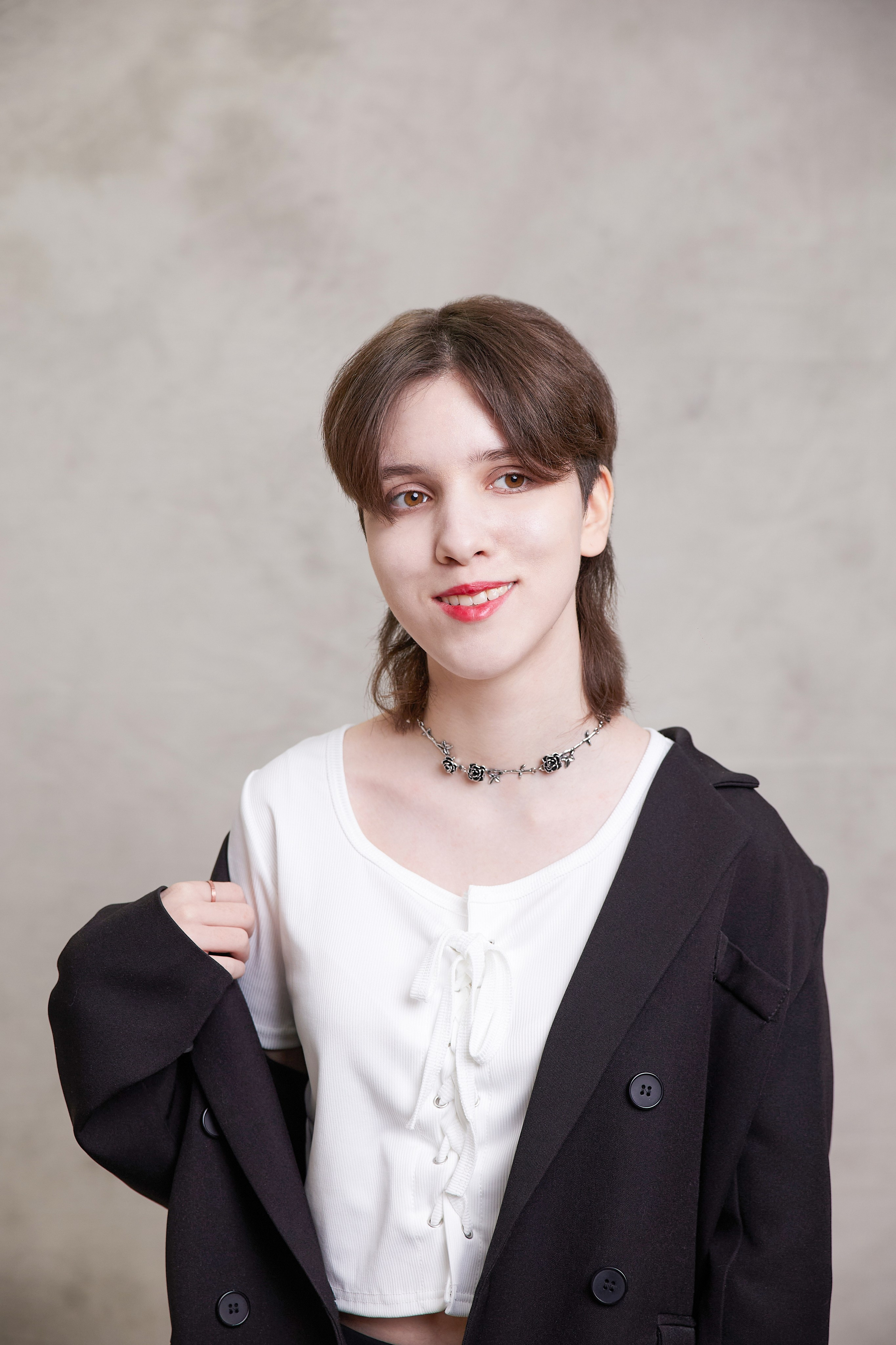 Стильный выпускной школьный альбом 9 и 11 класс «Классика» Тюмень. Выпускные альбомы в Тюмени для школ, садов, вузов спортивных секций