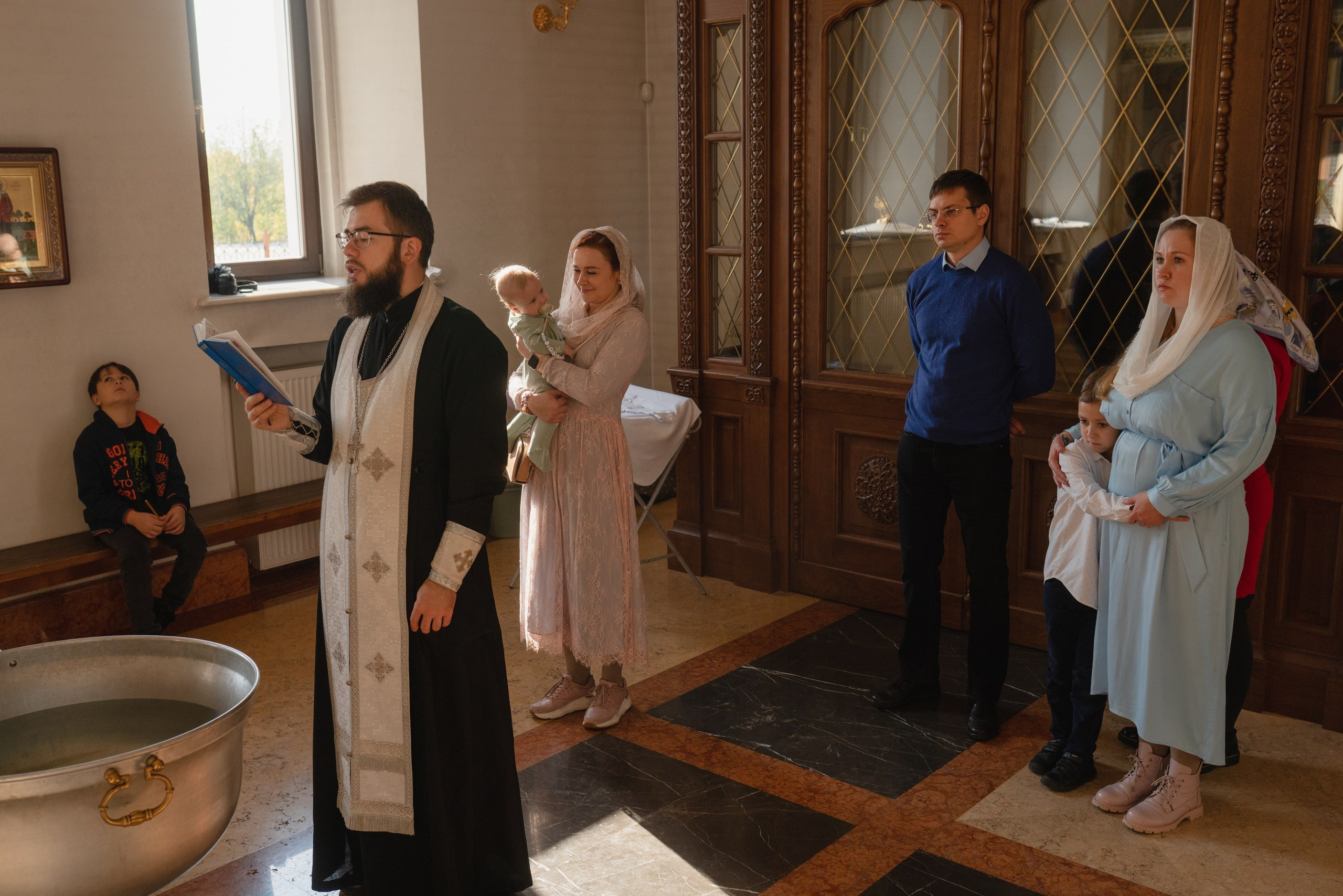 Артем. Церковь Константина и Елены. Семейный фотограф в Москве Лилия Лебедева