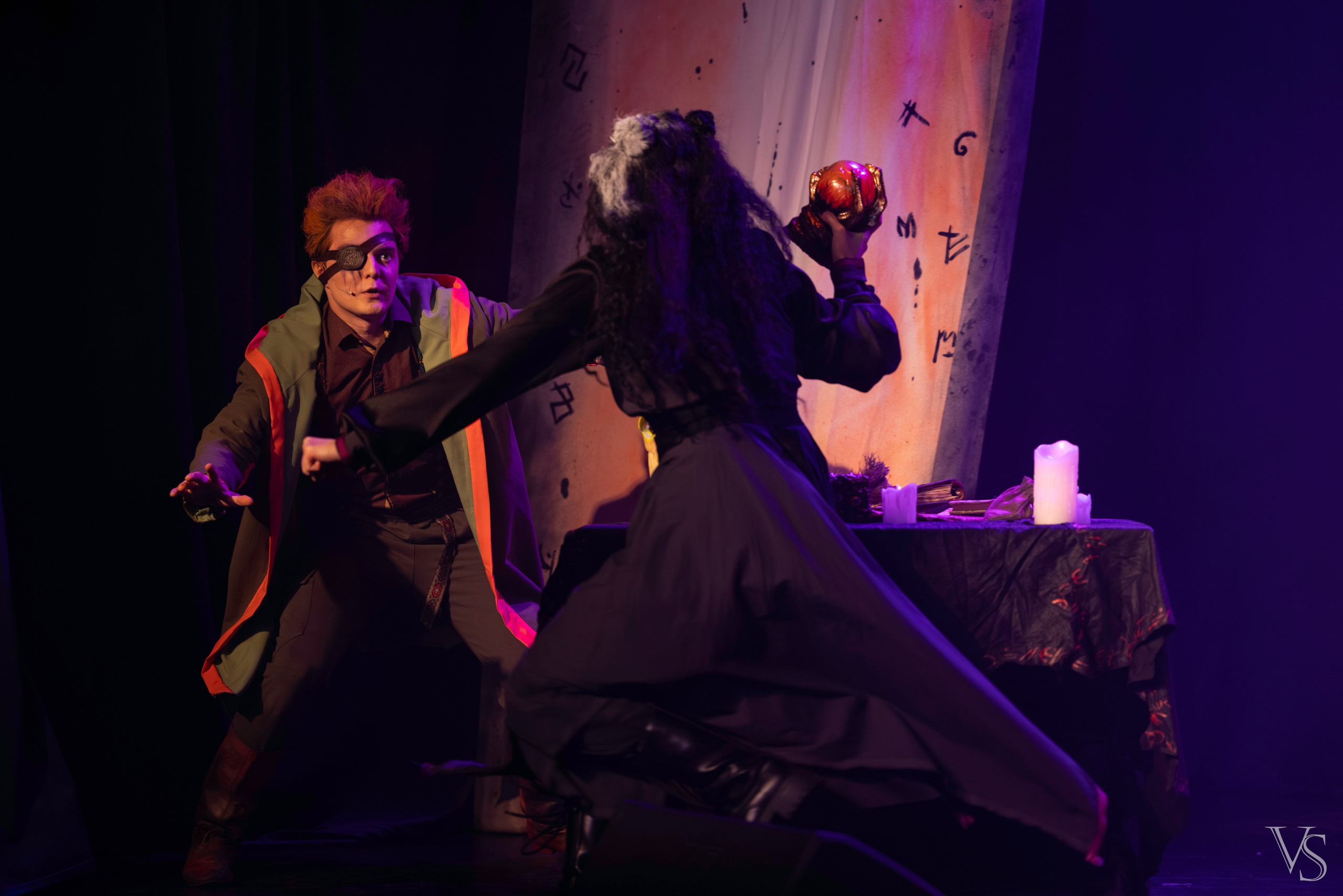 Книга стихий 25.01. Фотограф Виктор Степанов