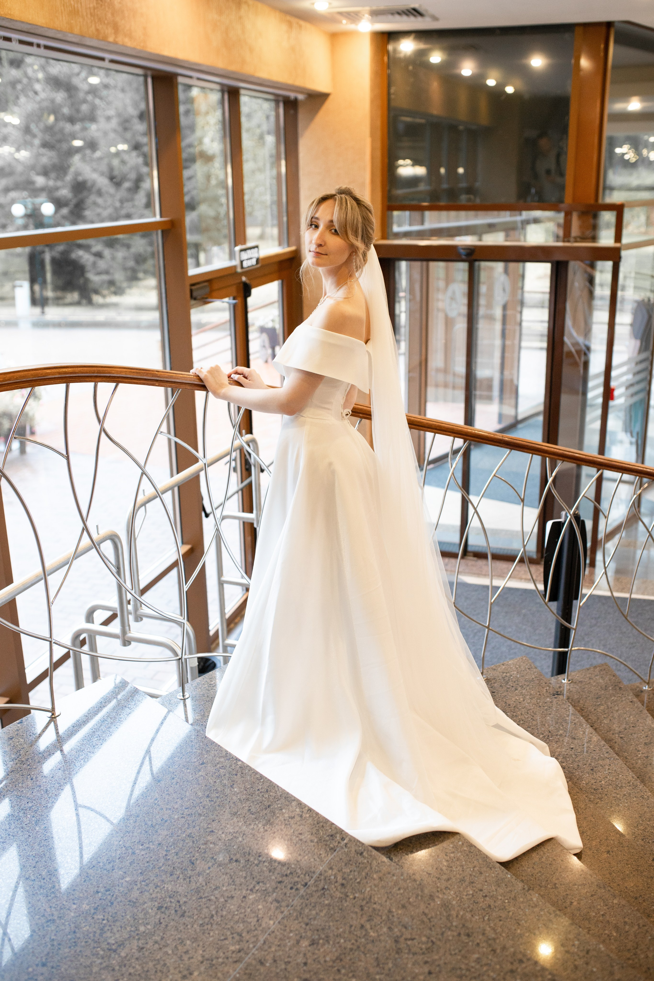 Свадебная фотосессия в отеле Ареал. Фотограф в Железнодорожном и Балашихе