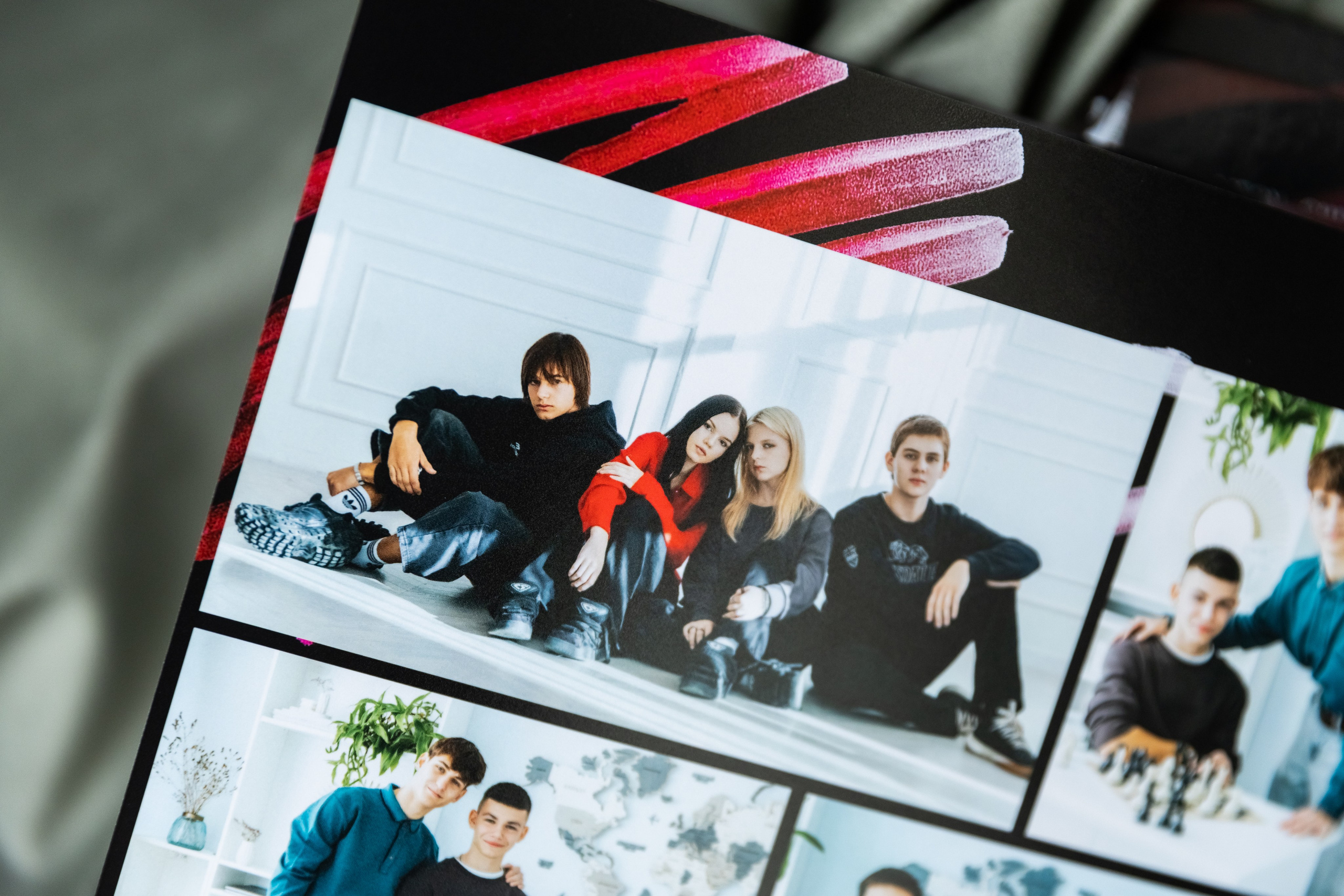 Выпускникам 9 класса 19 школа 2025. ВЫПУСКНЫЕ АЛЬБОМЫ | РОВЕСНИК | КЕРЧЬ