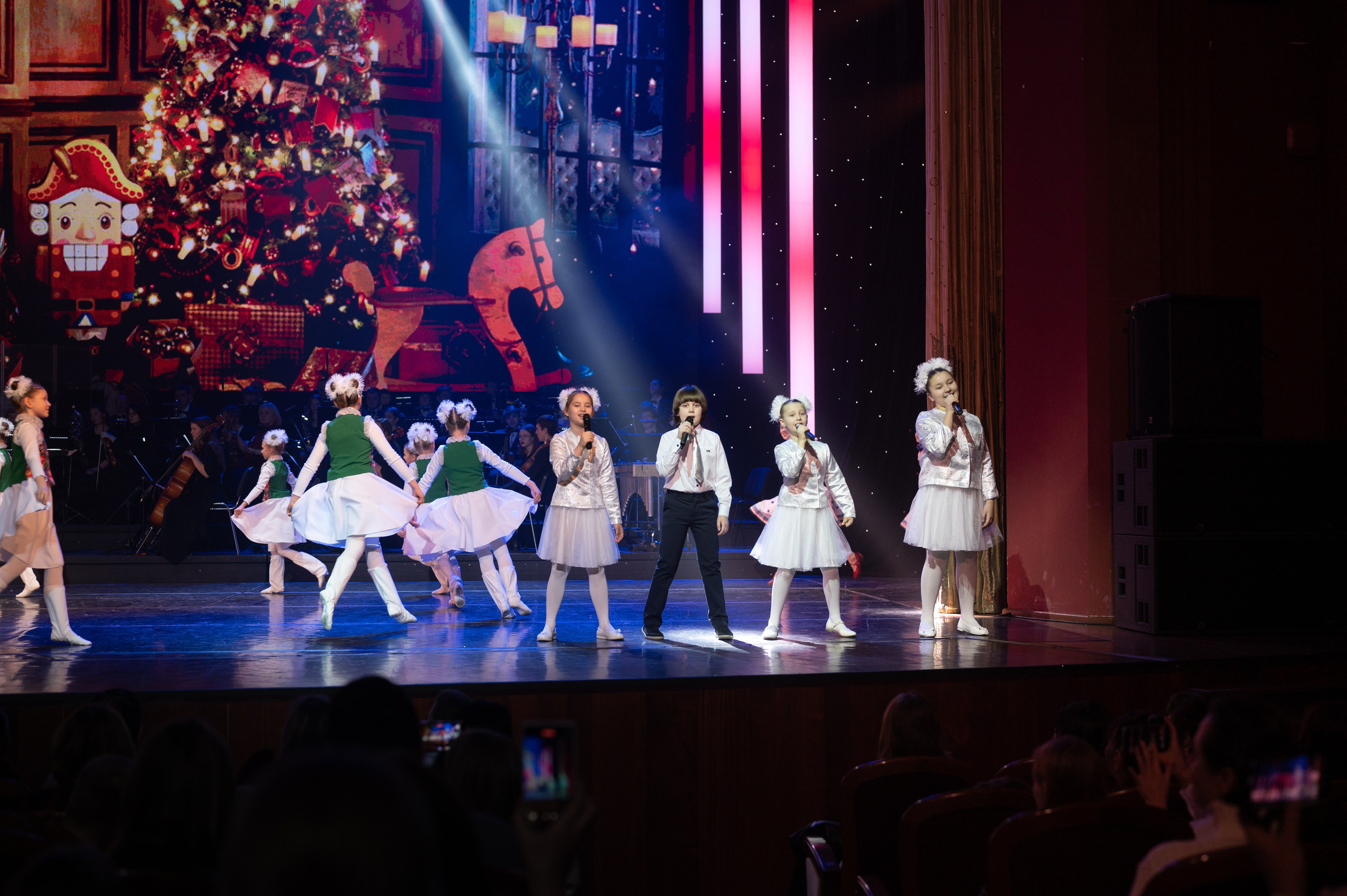 Отчетный концерт ДШИ «Гармония» «Зимняя гармония». Фотограф новорожденных, семейный детский в Тюмени Татьяна Морозова