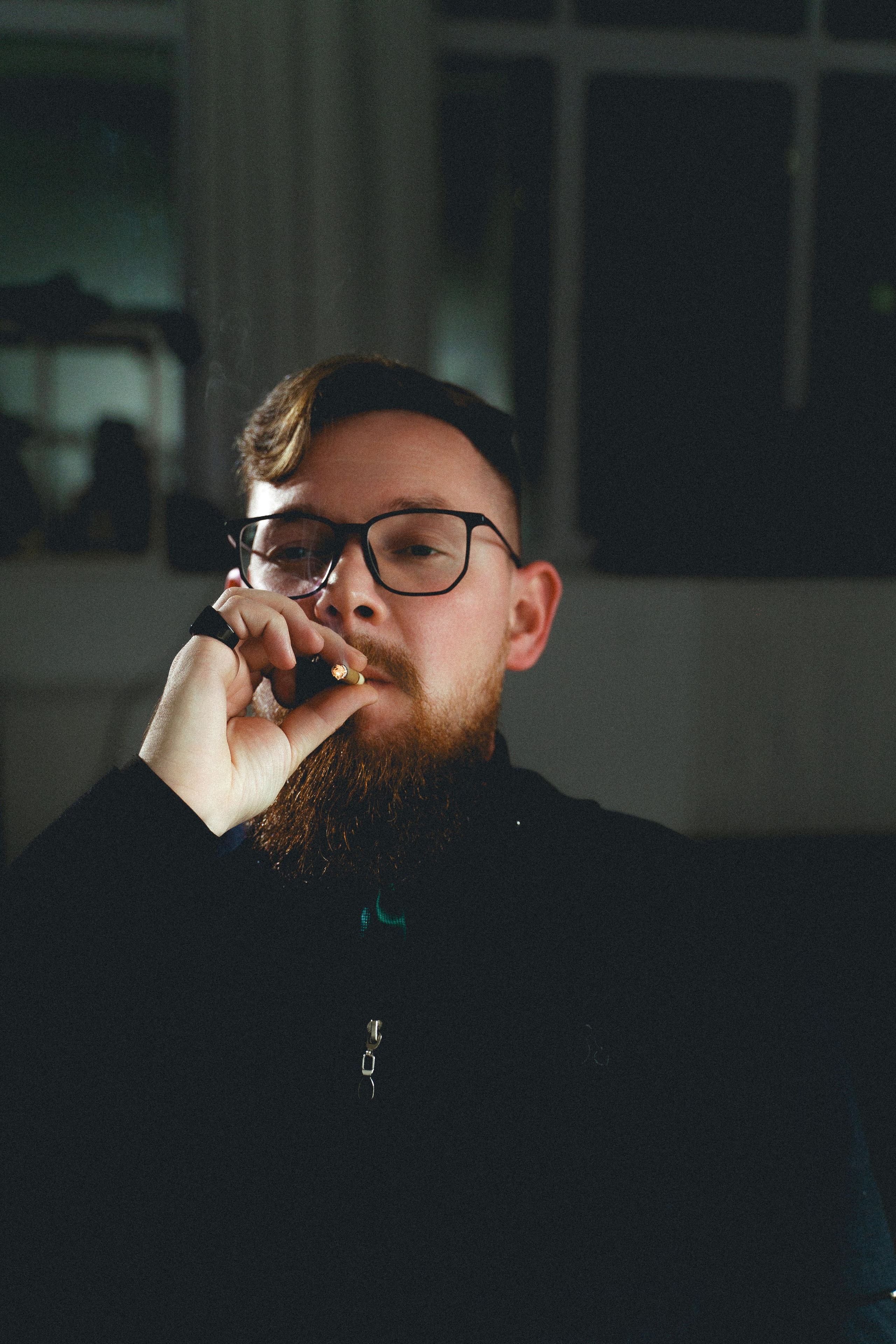 Мужской портрет в стиле фильма «джентльмены». Иван Упоров — фотограф, рилсмейкер чебоксары