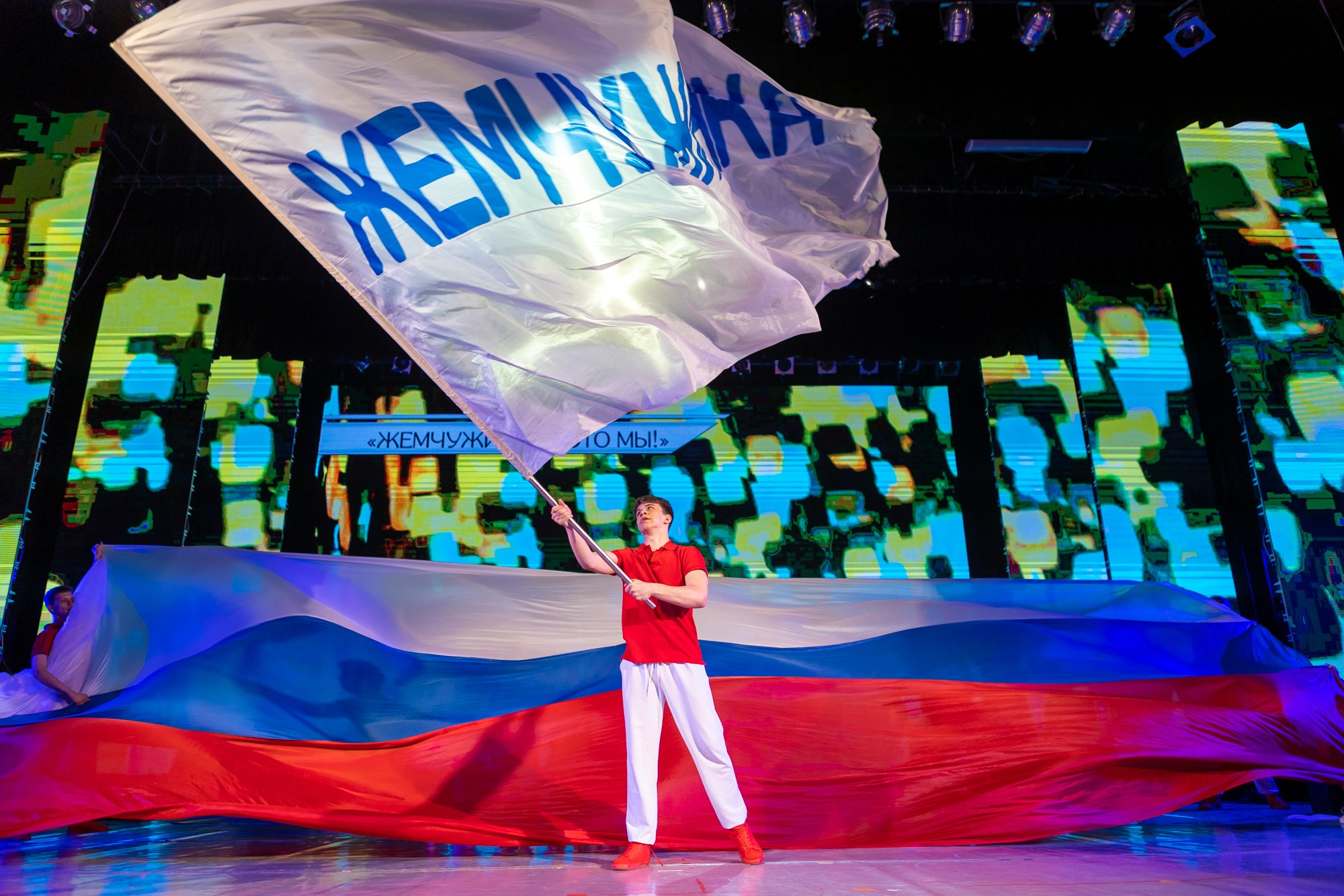 Отчетный концерт Заслуженного коллектива РФ «Жемчужинка» в Оренбурге, ДК «Россия», 2025 г. Фотограф в Оренбурге. Профессиональный фотограф