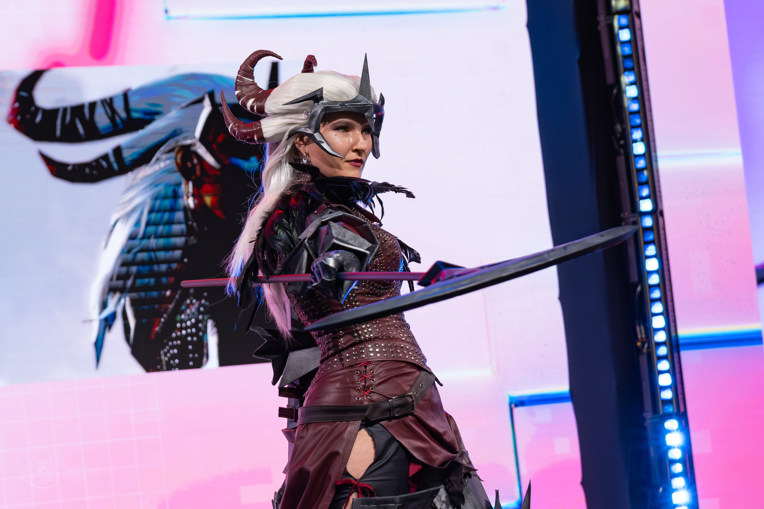 Сцена РЭД ЭКСПО 2024. Косплей фотограф