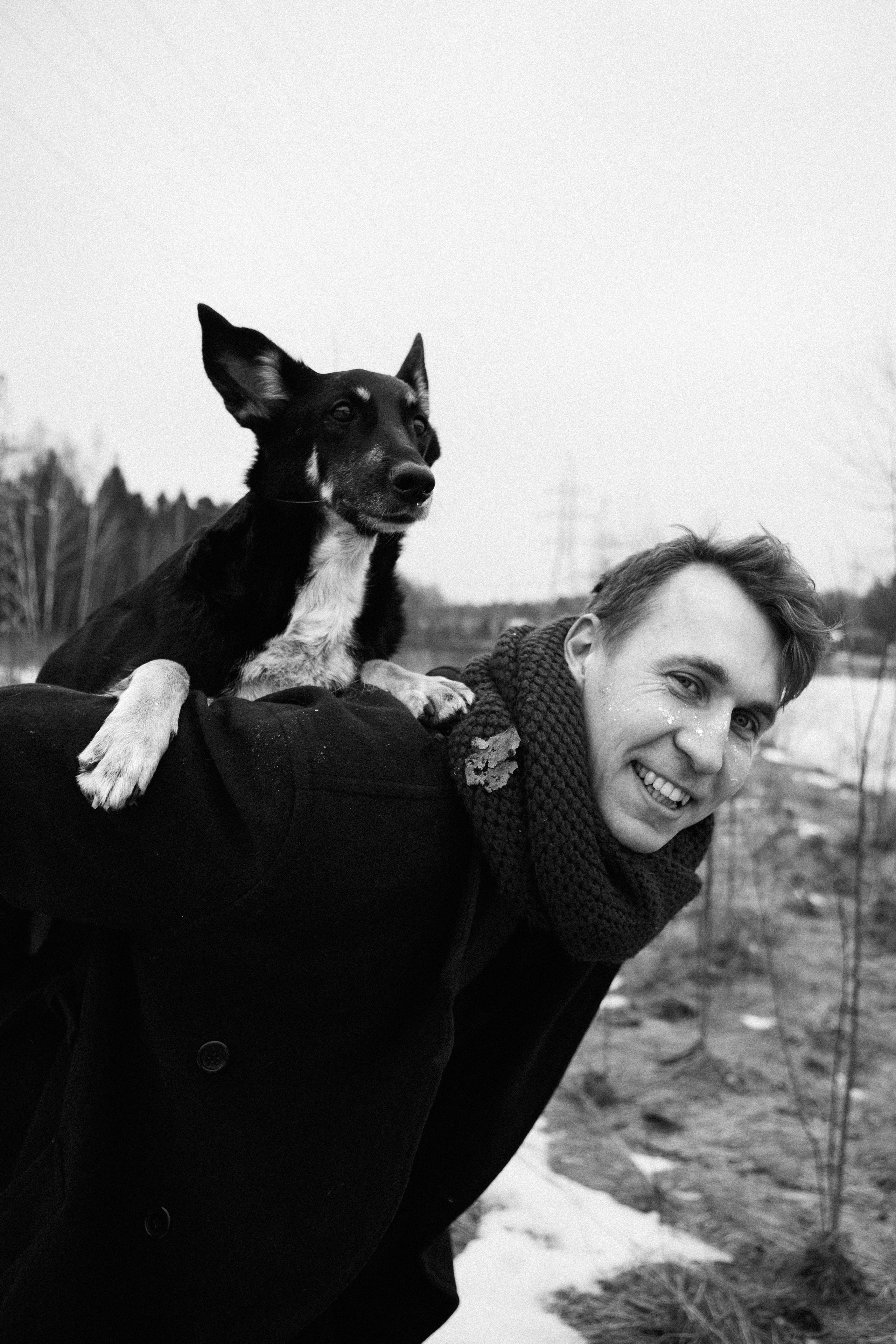 A cinematic tale of true love and unbreakable friendship between a man and a dog. Portrait, family and pet photographer in Cyprus, Ksenia Bourdelle