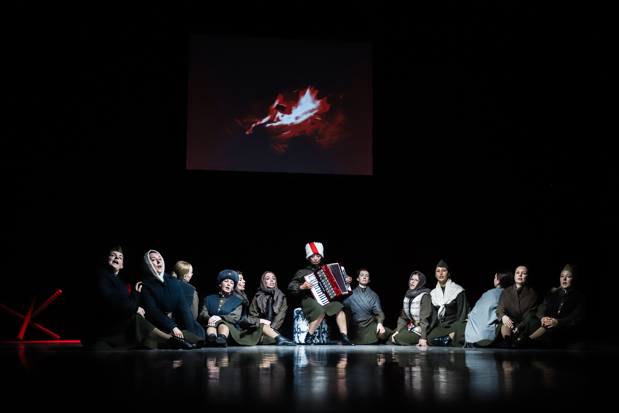 Спектакль Победа — имя женское. Александра, репортажный и событийный фотограф