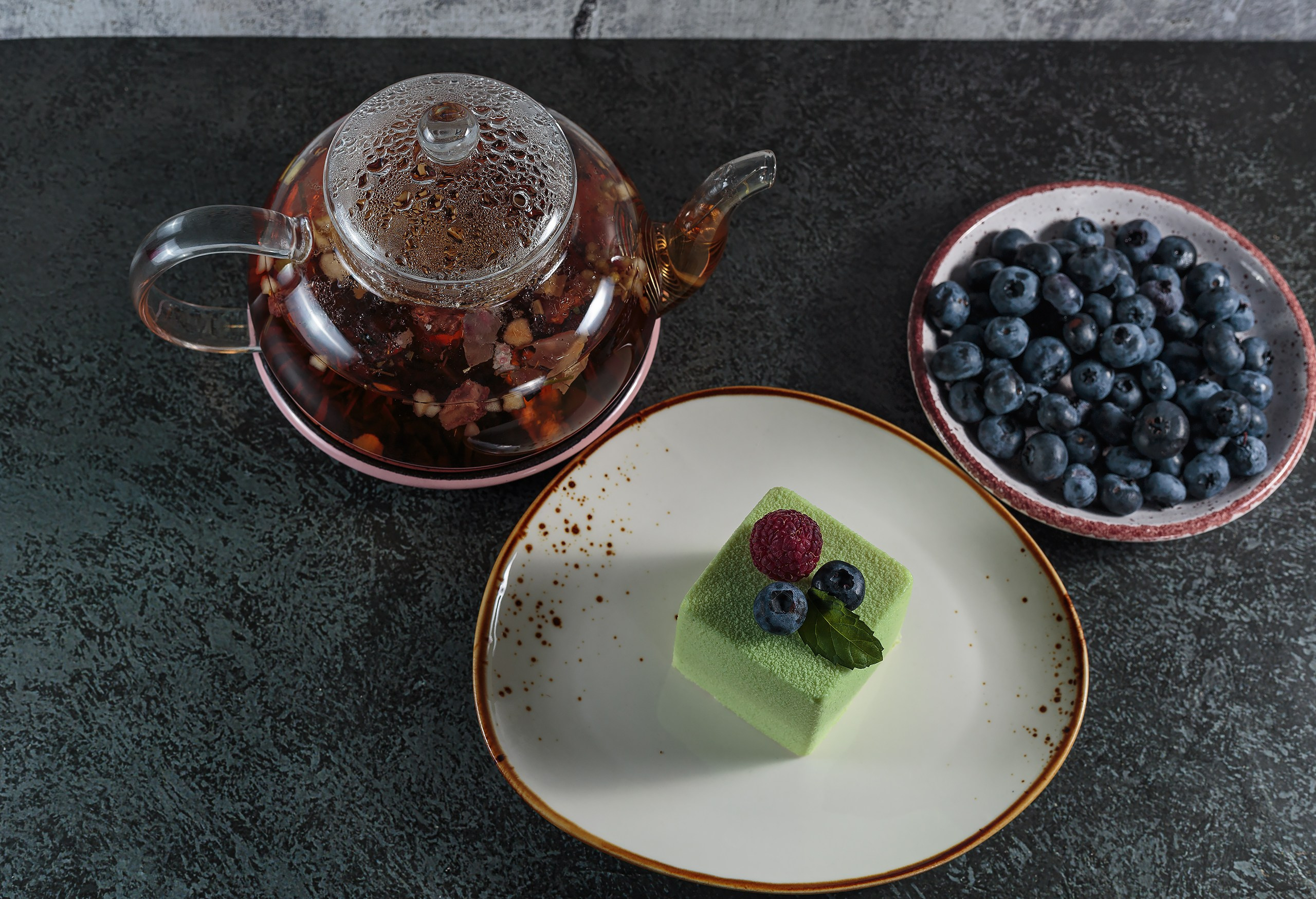 пирожное в кофейне-кондитерской Konfi