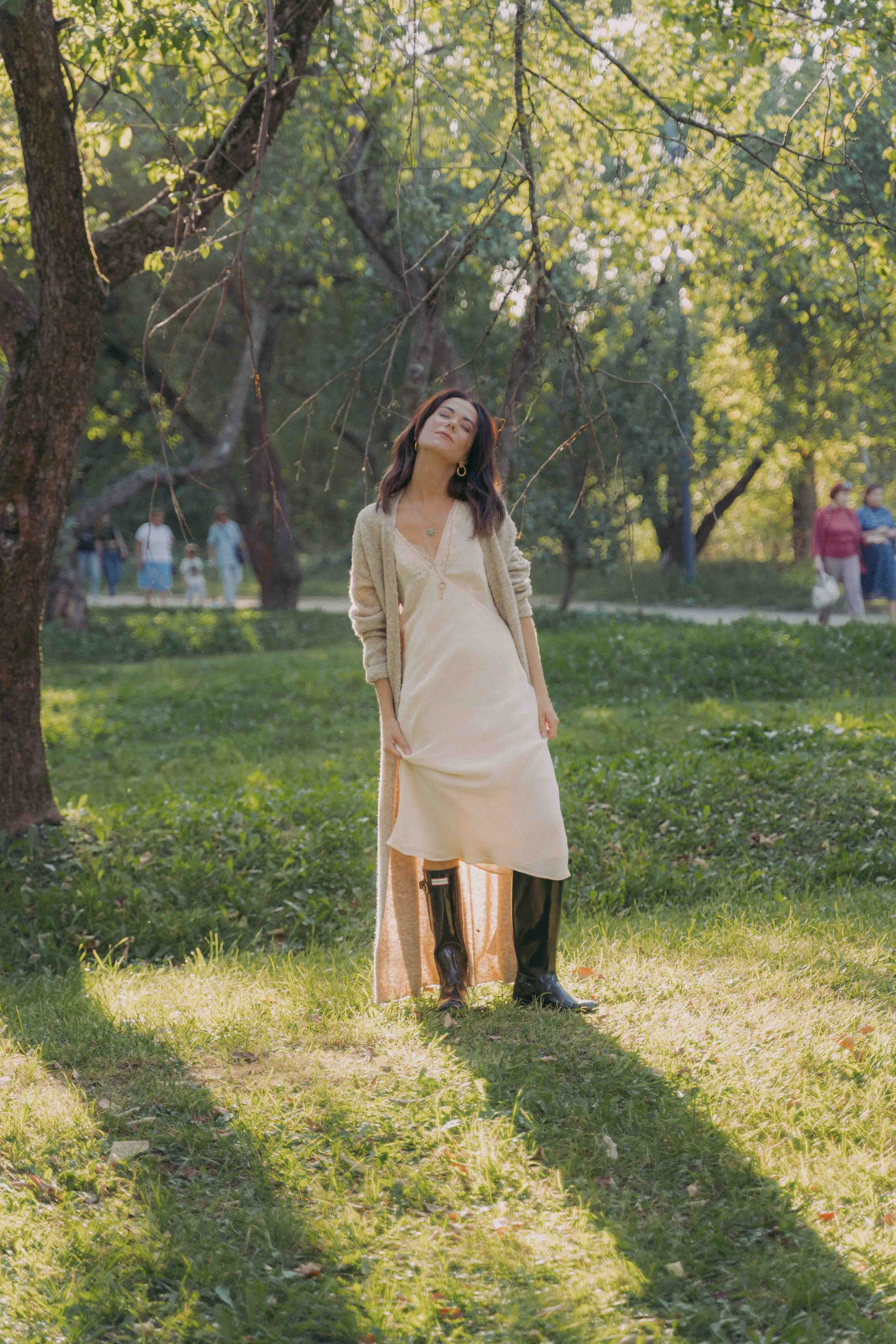 Яблоневый сад и гамак. Фотограф и видеограф в Москве и Абу Даби Мария Кулагина