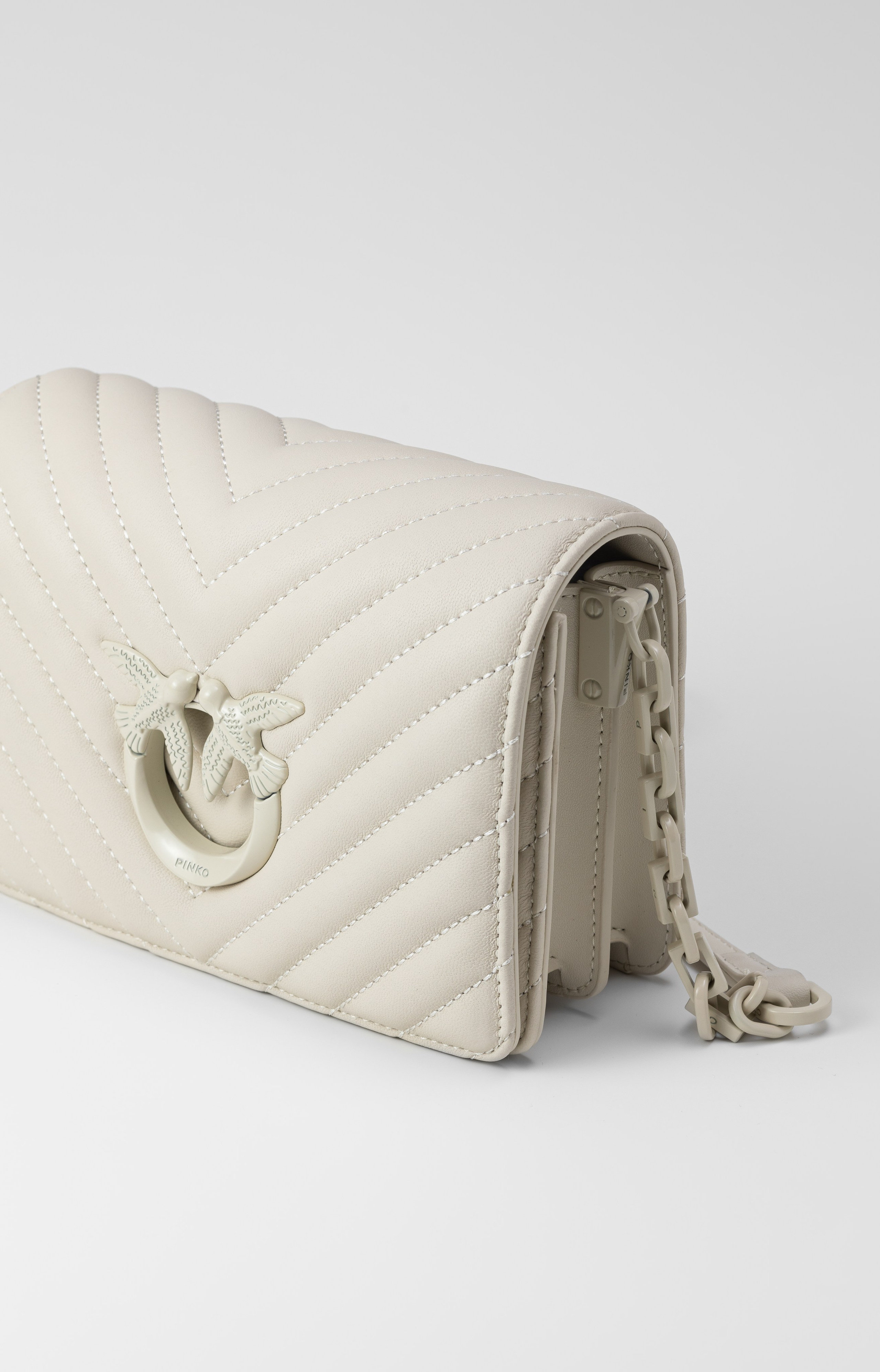 Съемка для магазина мультибрендовой одежды «Капсула». Предметный и фуд-фотограф Лариса Андреева г. Набережные Челны