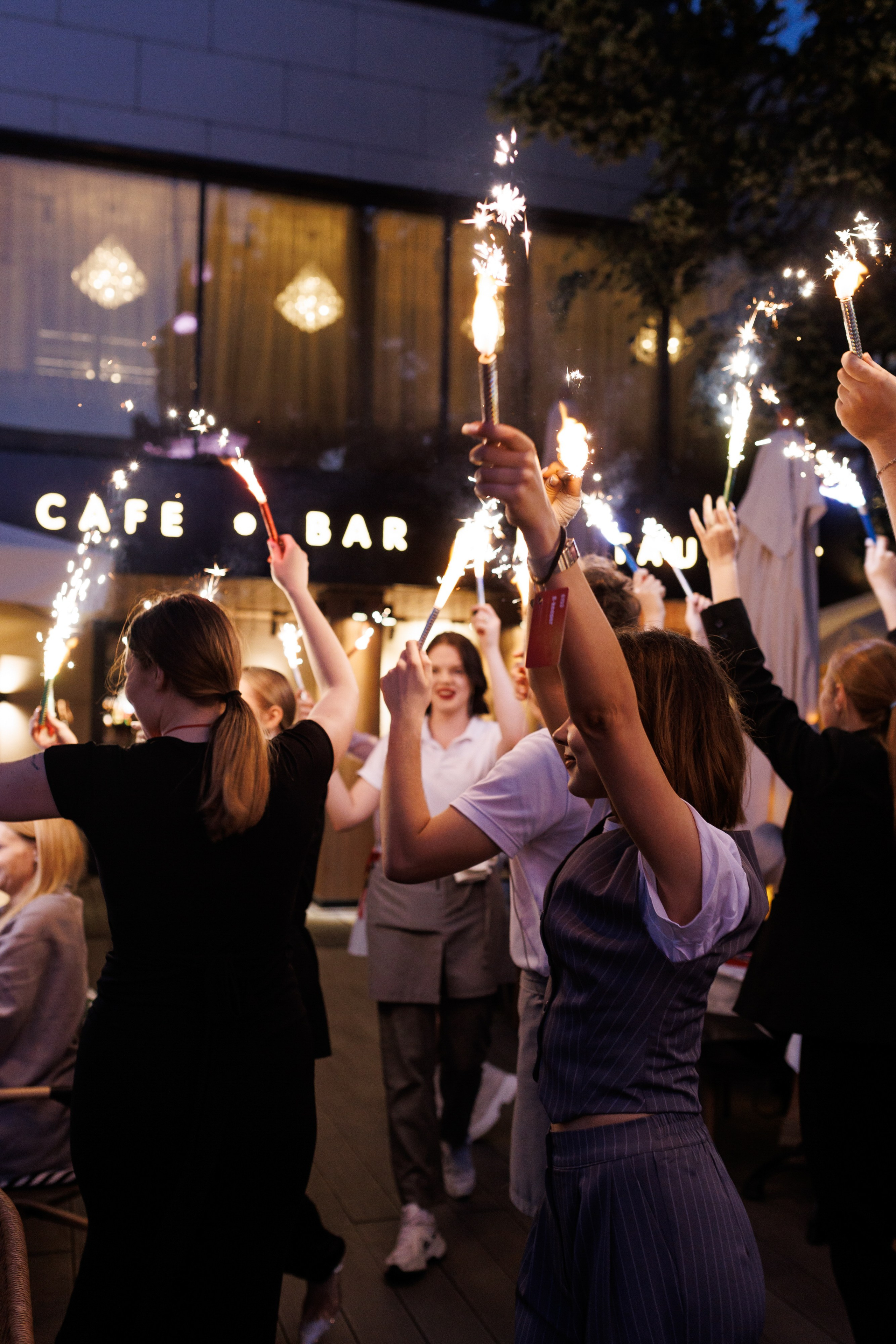 Бархат открытие летней веранды. Https://andreysolodov.ru