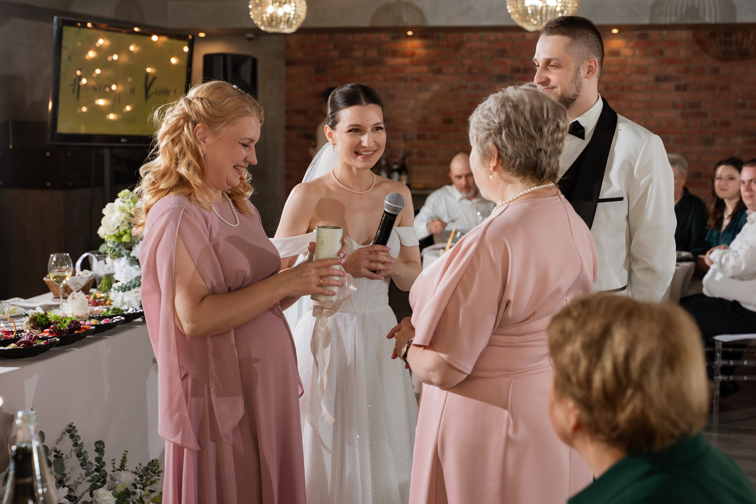 Александр и Ксения | 17.07.25. Свадебный фотограф в Санкт-Петербурге Владислава Тюльпина