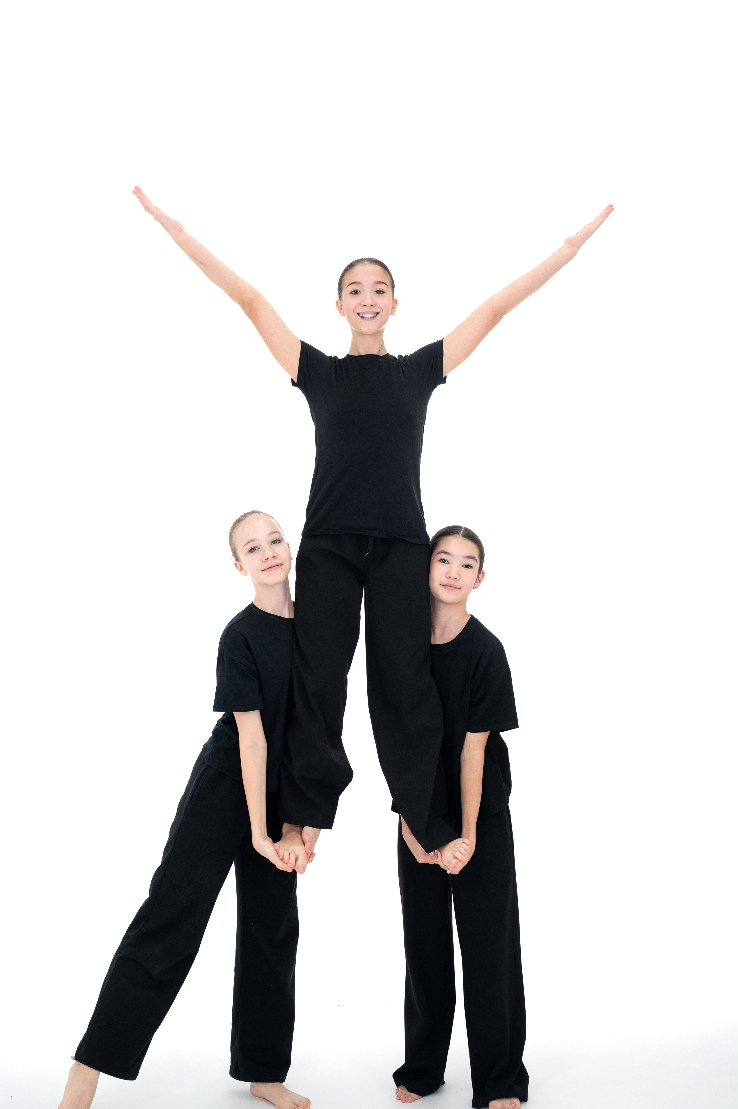 Выпускной альбом хореографичесского коллектива «Пилигрим». Фотограф новорожденных, семейный детский в Тюмени Татьяна Морозова