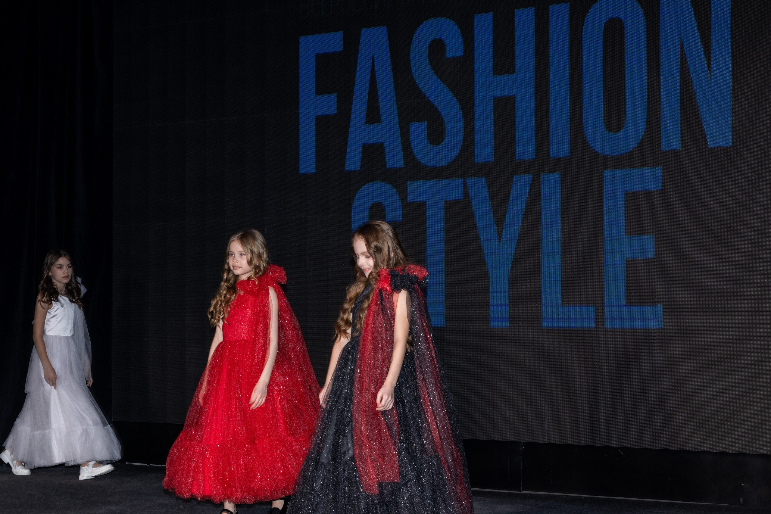 Модный показ Ассоциация дизайнеров FASHION STYLE. Студия фото, видеографии и мультимедийного дизайна в Москве Multi Frame Studio