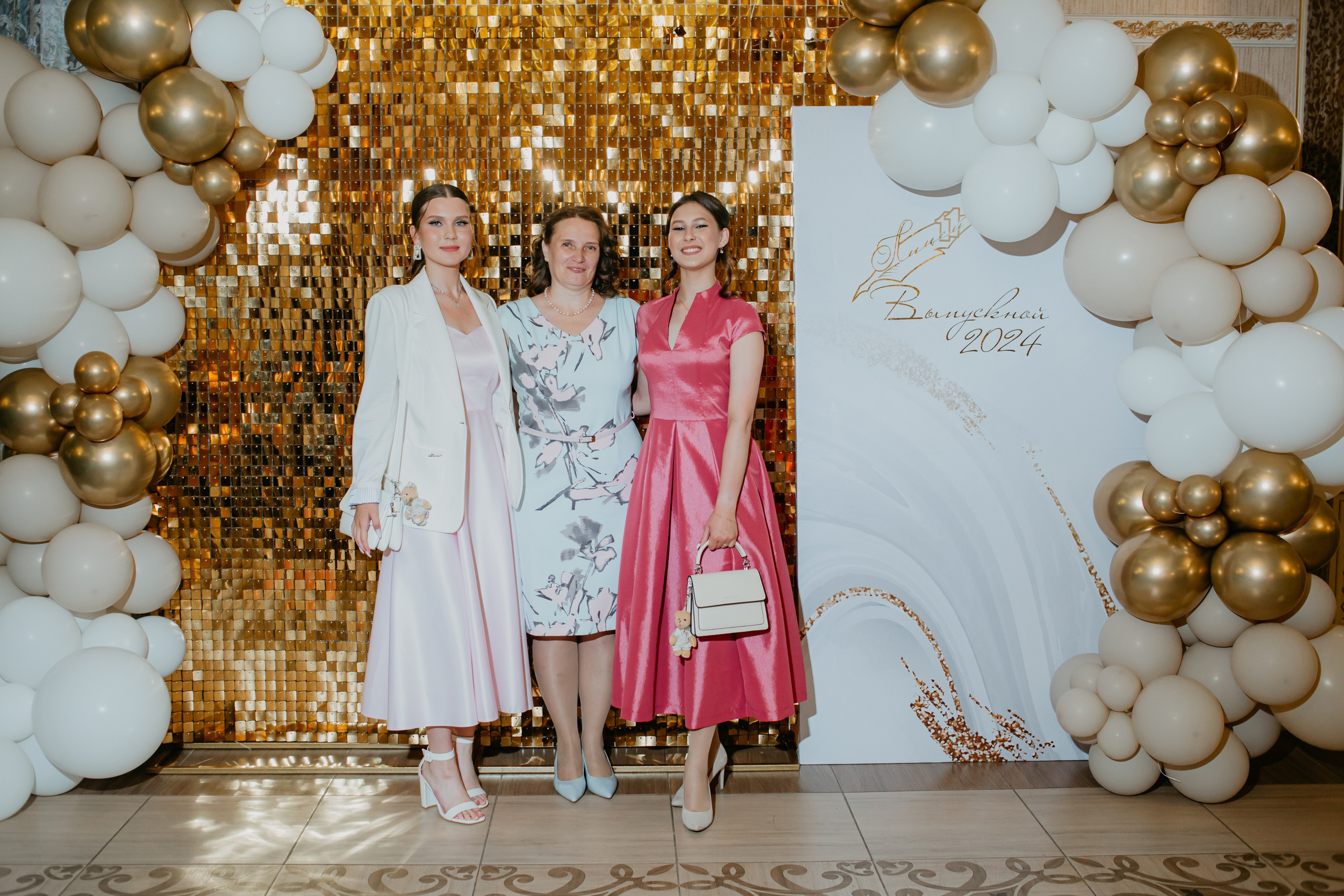 Выпускной. 11 лицей. Фотограф в Челябинске Ополихина Анна