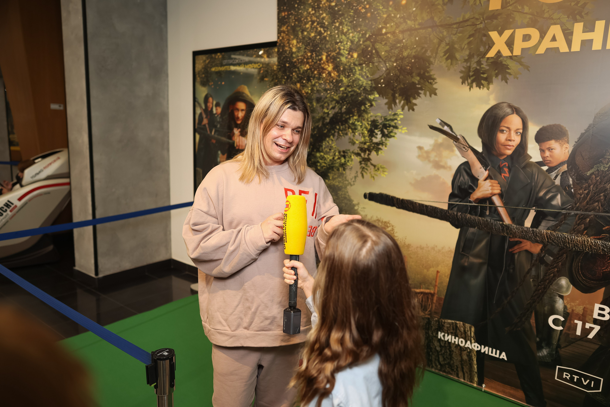 Школа «Останкино» на премьере Робин Гуд. Репортажный фотограф видеограф в Москве Ольга Плаксина