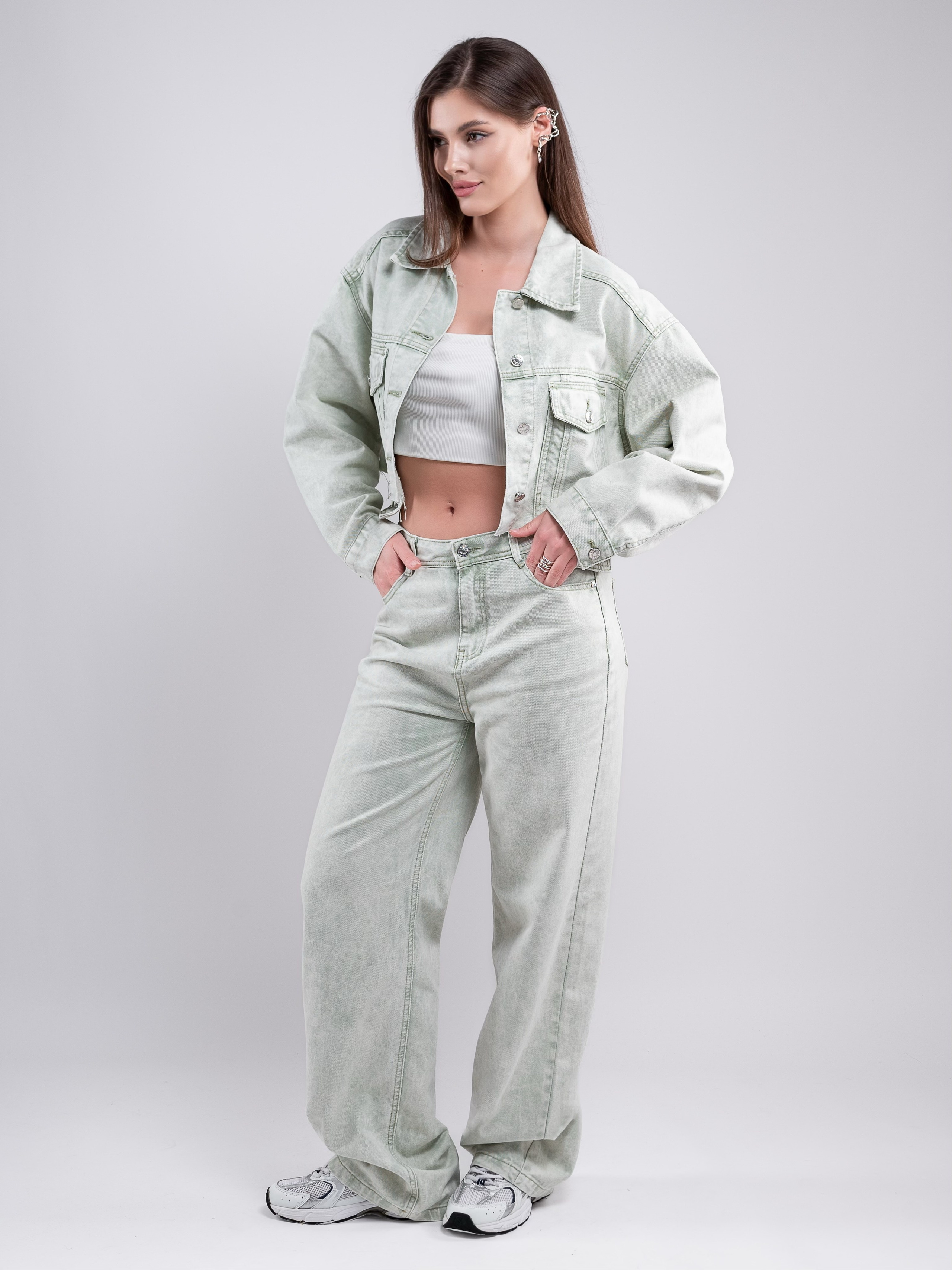 Джинсовые костюмы две модели. Предметный фотограф, фото для маркетплейсов Пятигорск, КМВ