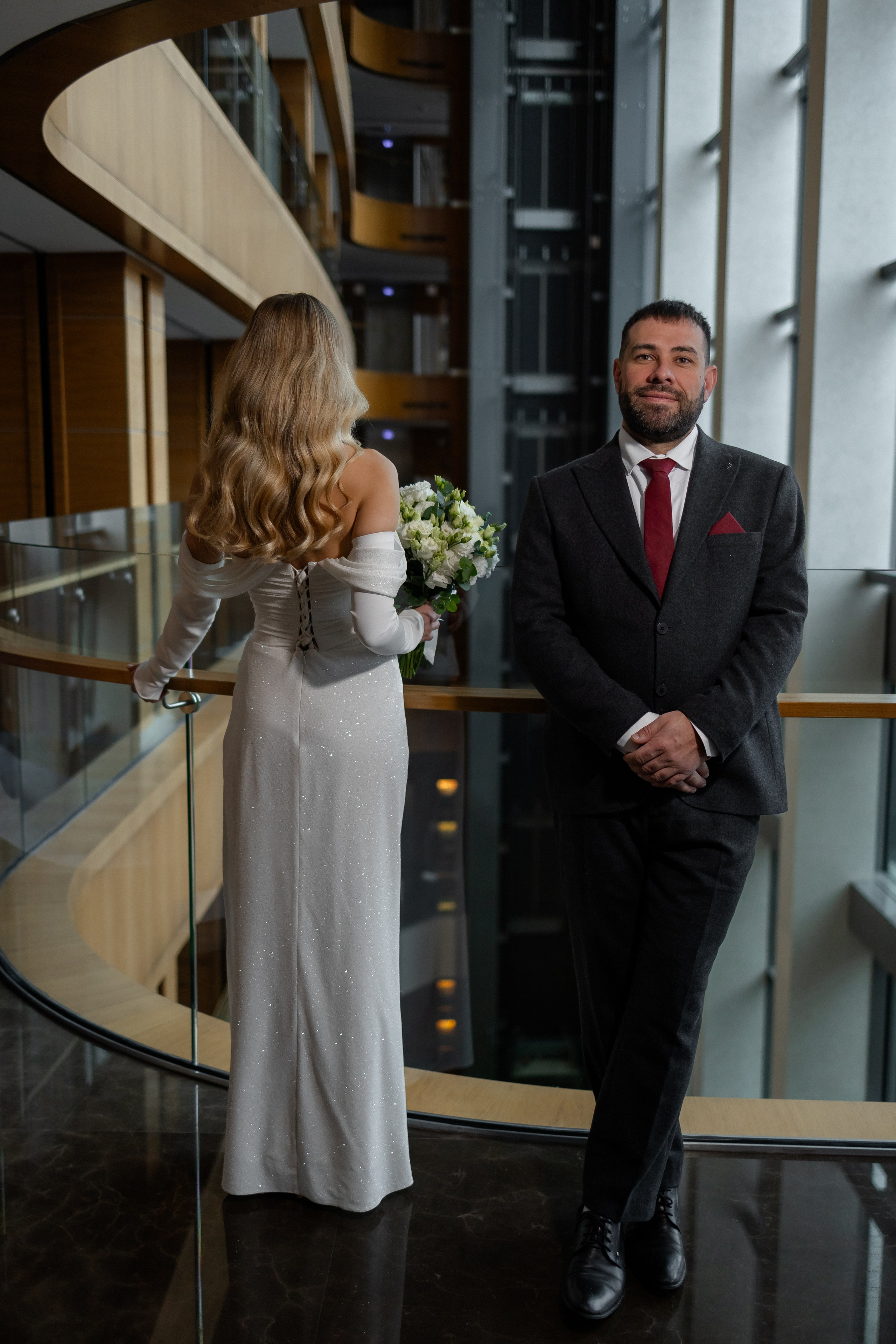 Свадебная фотосессия в отеле Марриот в Минске (Minsk Marriott Hotel). Свадебный фотограф в Минске/Беларуси Сергей Спиридонов