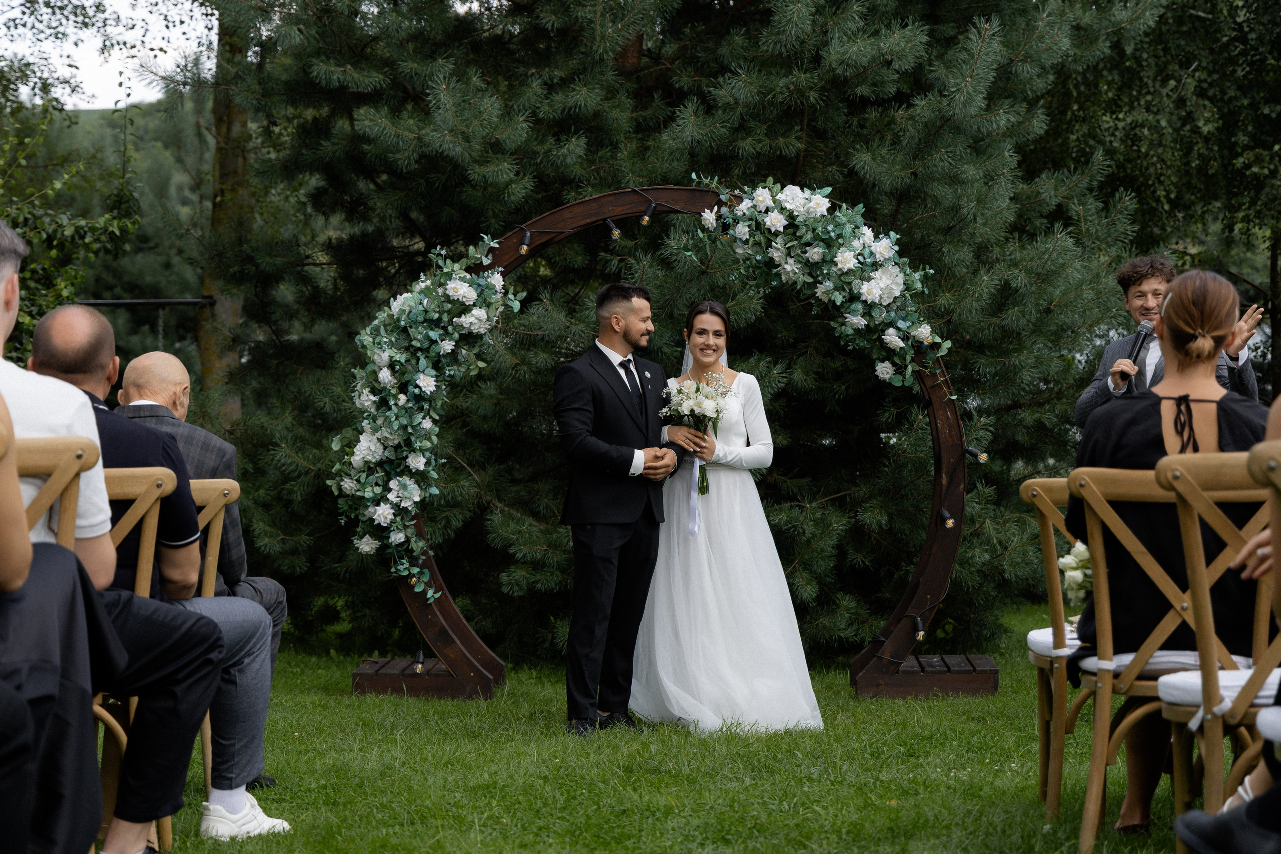 Свадебная фотосессия в агроусадьбе Лабодянка в Минске. Свадебный фотограф в Минске/Беларуси Сергей Спиридонов