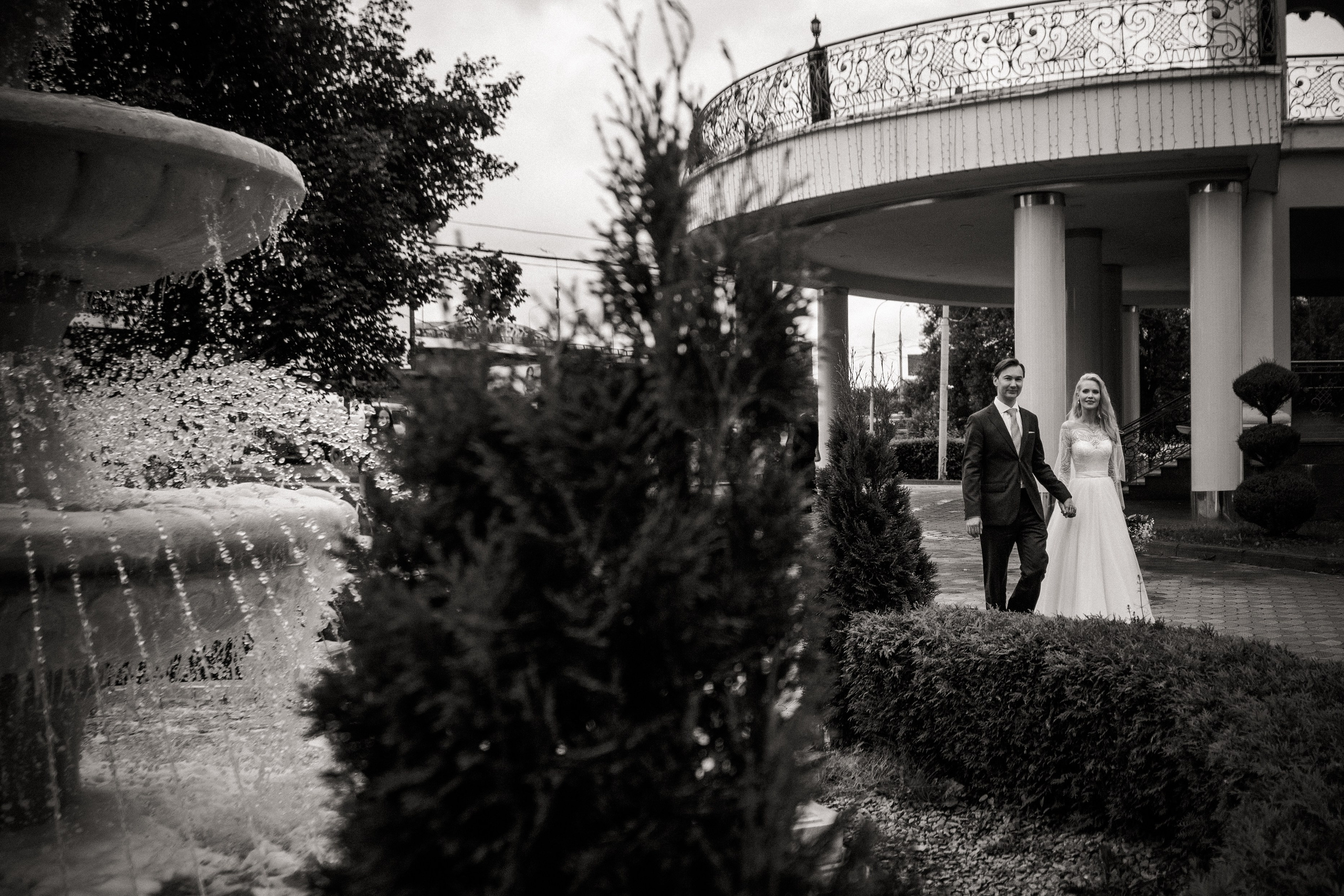 Свадебная фотосессия на ВДНХ. Свадебный и семейный фотограф в Москве и Подмосковье Лариса Козлова