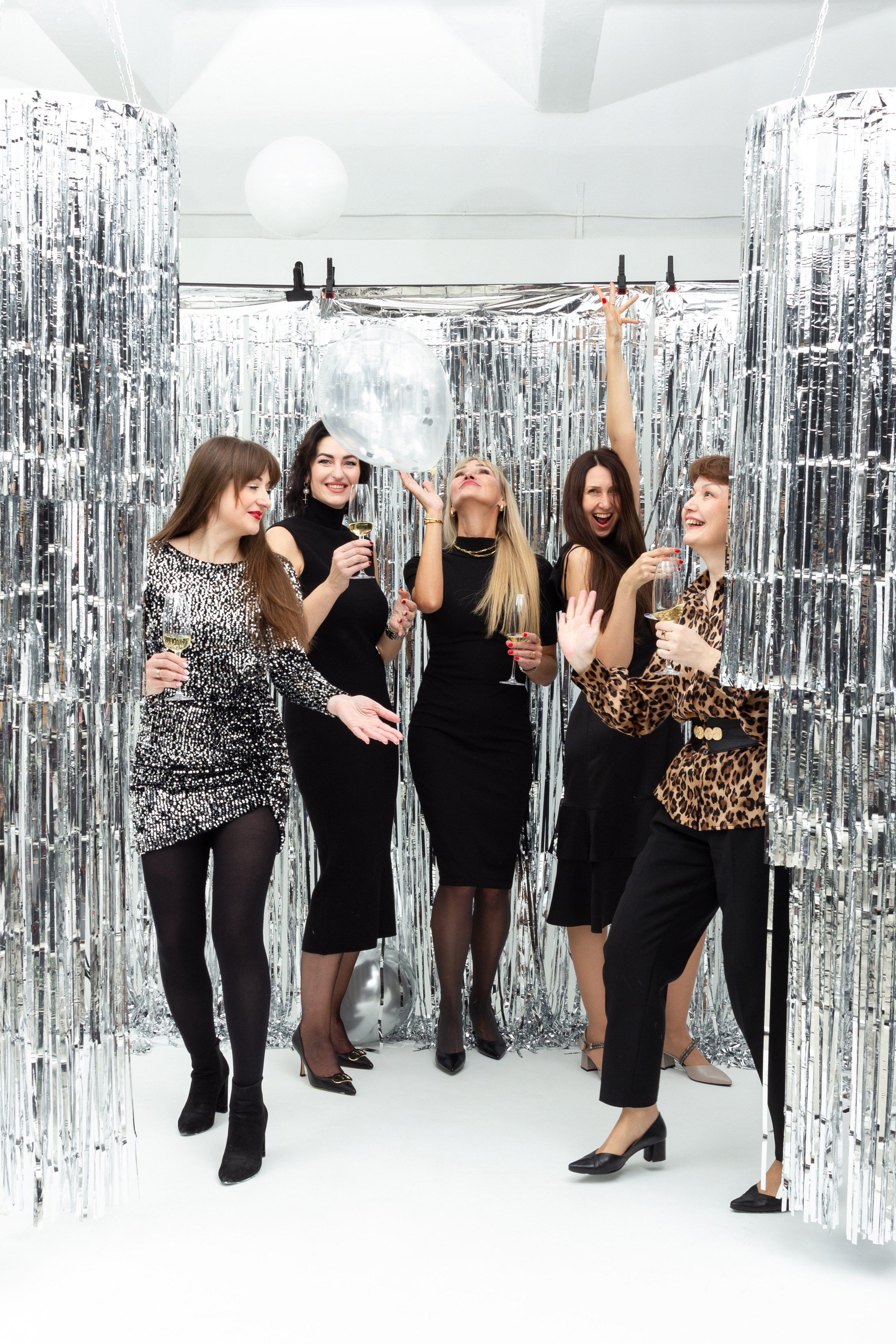 Фотосессия подруг на день рождения. Портретный и семейный фотограф в Санкт-Петербурге Ульяна Жукова