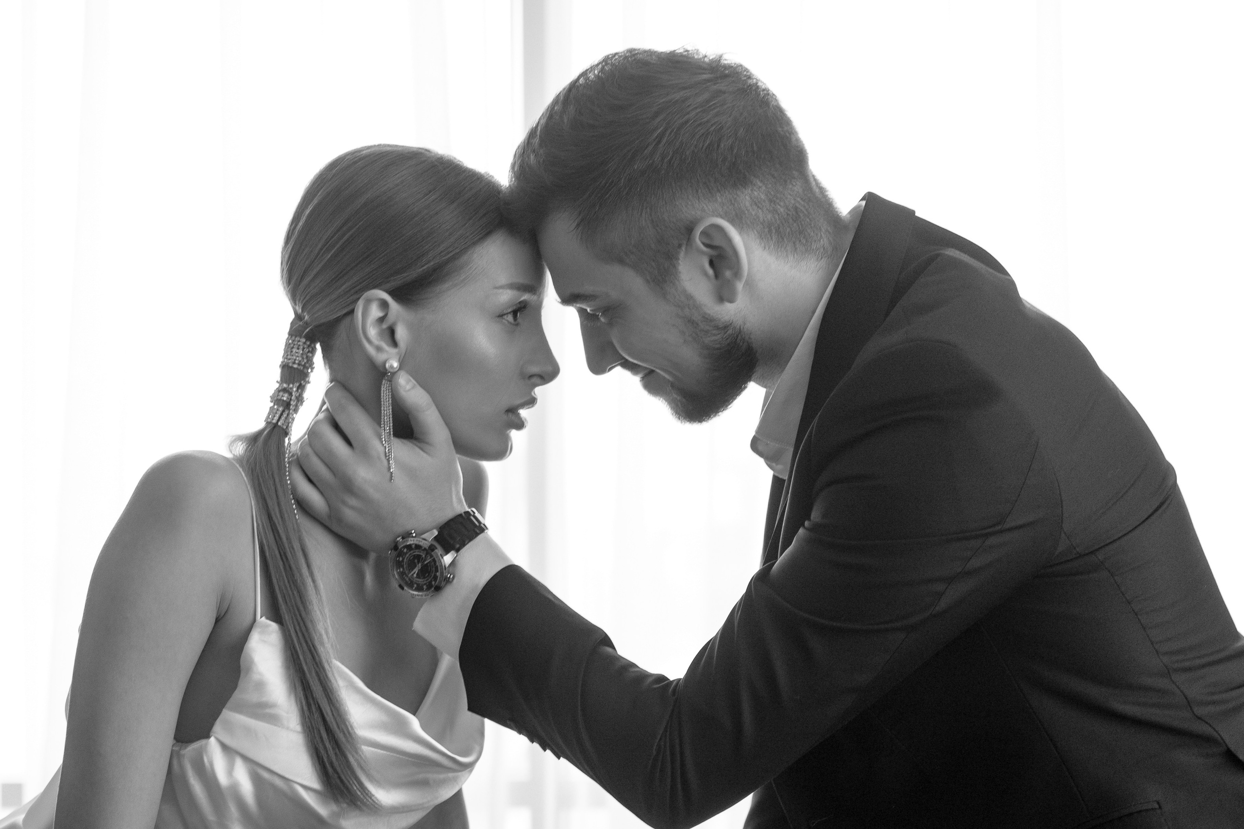 Совместные сборы в отеле. Свадебный фотограф Полина Панина