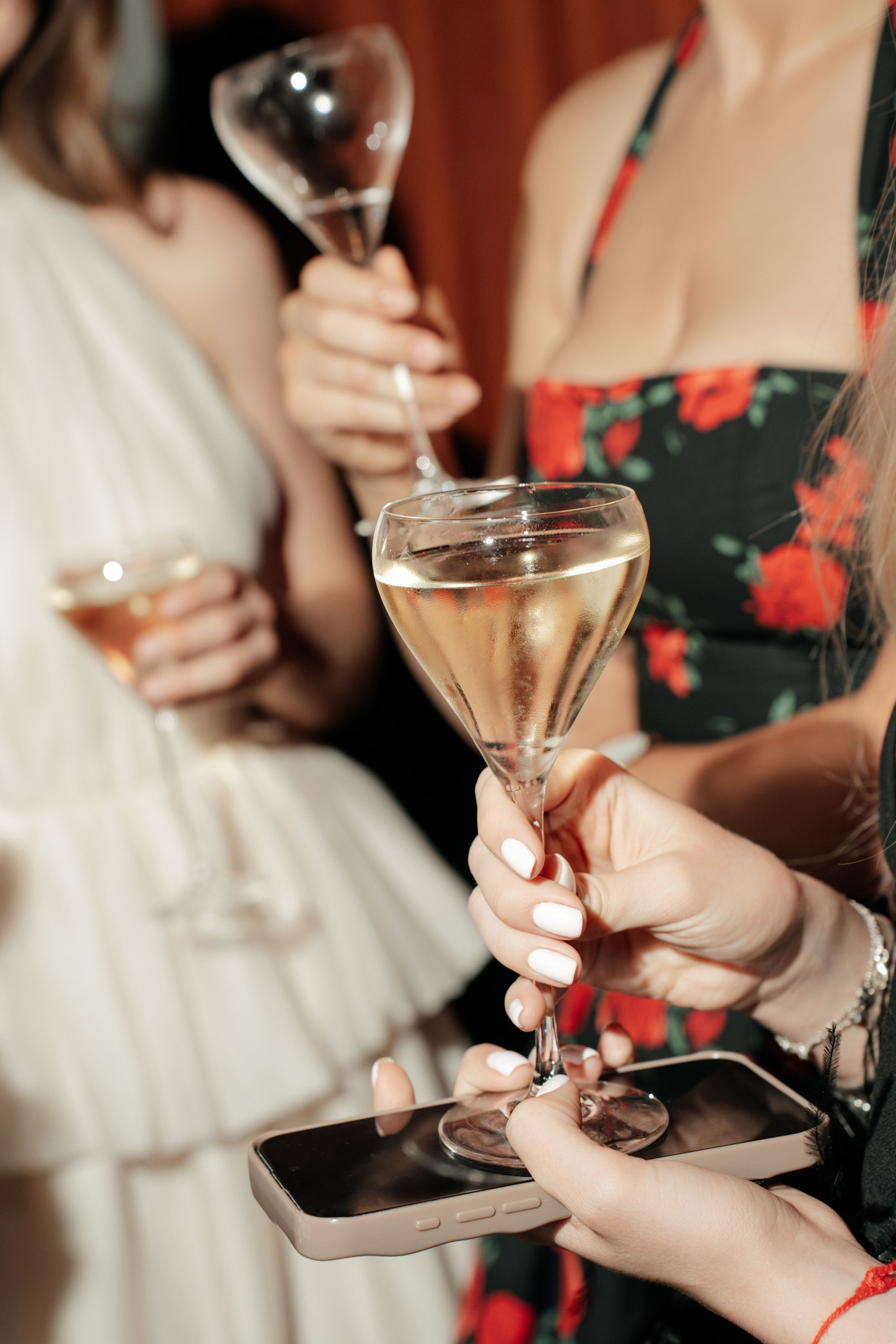 Свадебный ужин в кругу друзей/ ресторан Мина. Свадебный фотограф Москва Александра Аверкова