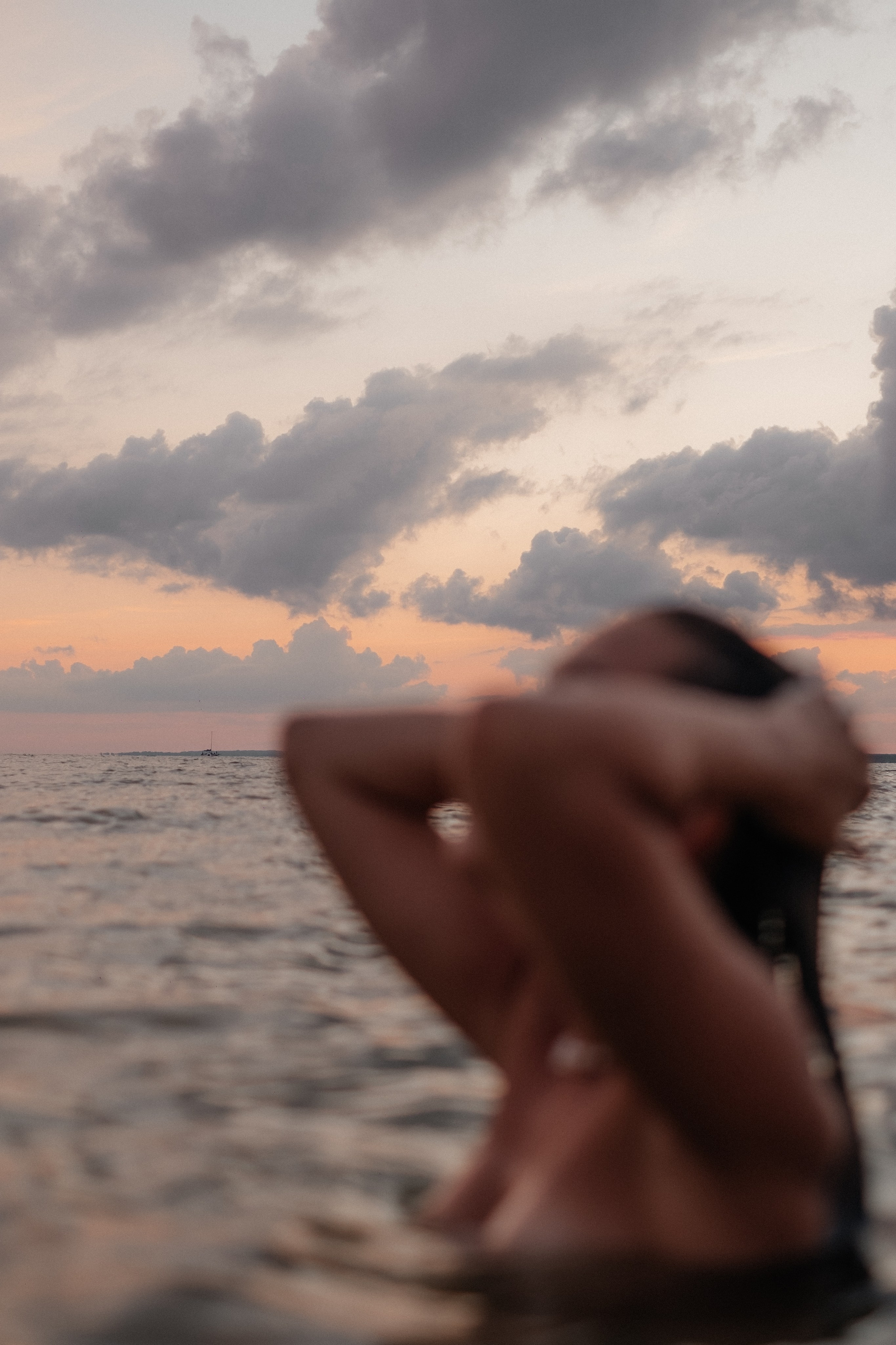 Рита на берегу. Фотограф в Новосибирске Диана Ильиных