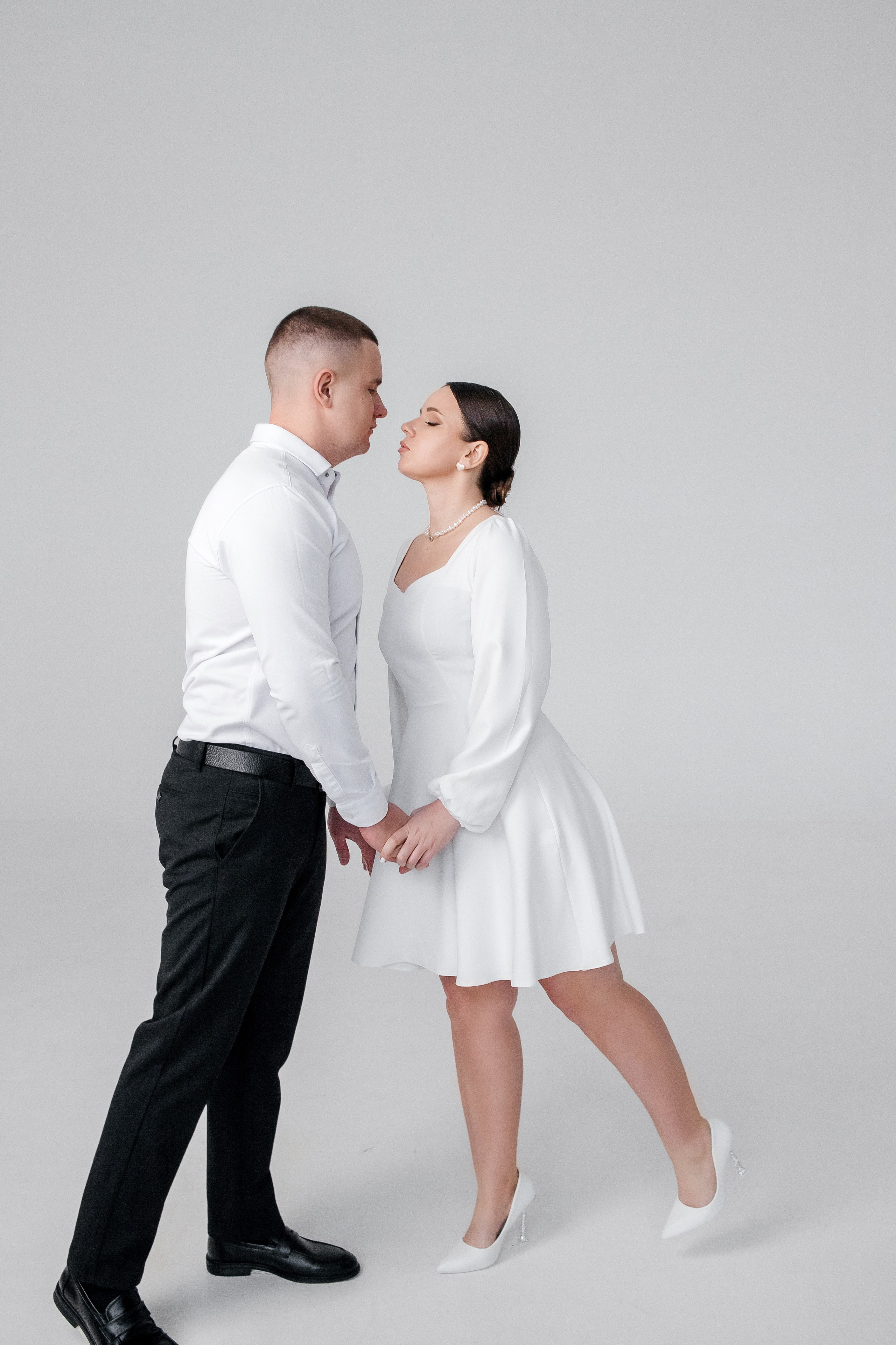 Свадебная фотосессия в фотостудии Нижнего Новгорода. Свадебный фотограф и фотограф Love-Store в Нижнем Новгороде Анастасия