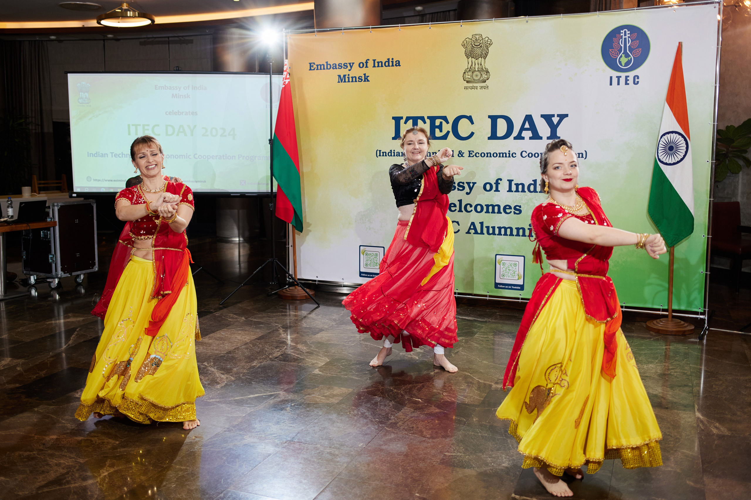 Посольство Индии. Свадебная, репортажная фотосъемка и видеосъемка в Минске. Илья и Юлия Ширмановы. Фотограф | Видеограф | Минск