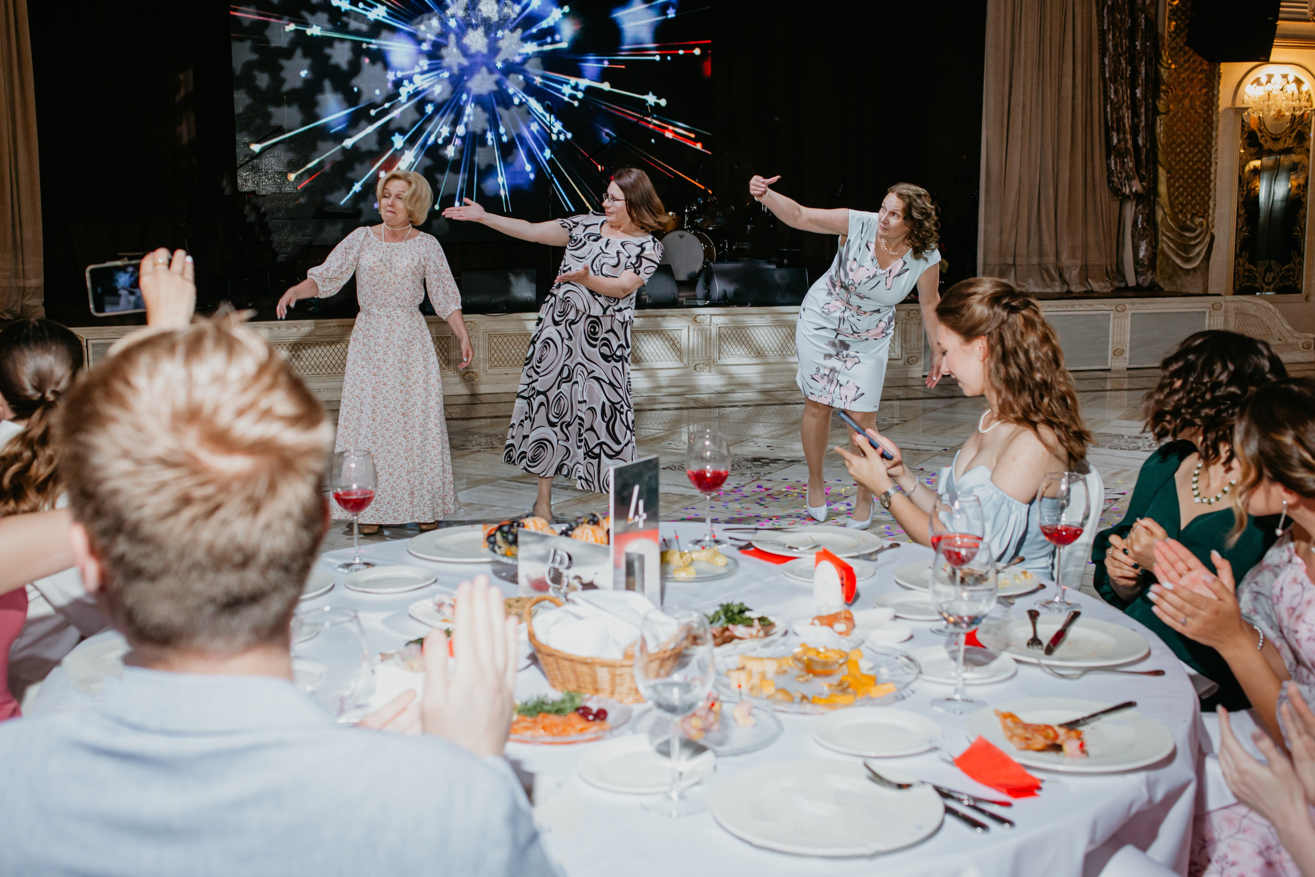 Выпускной. 11 лицей. Фотограф в Челябинске Ополихина Анна