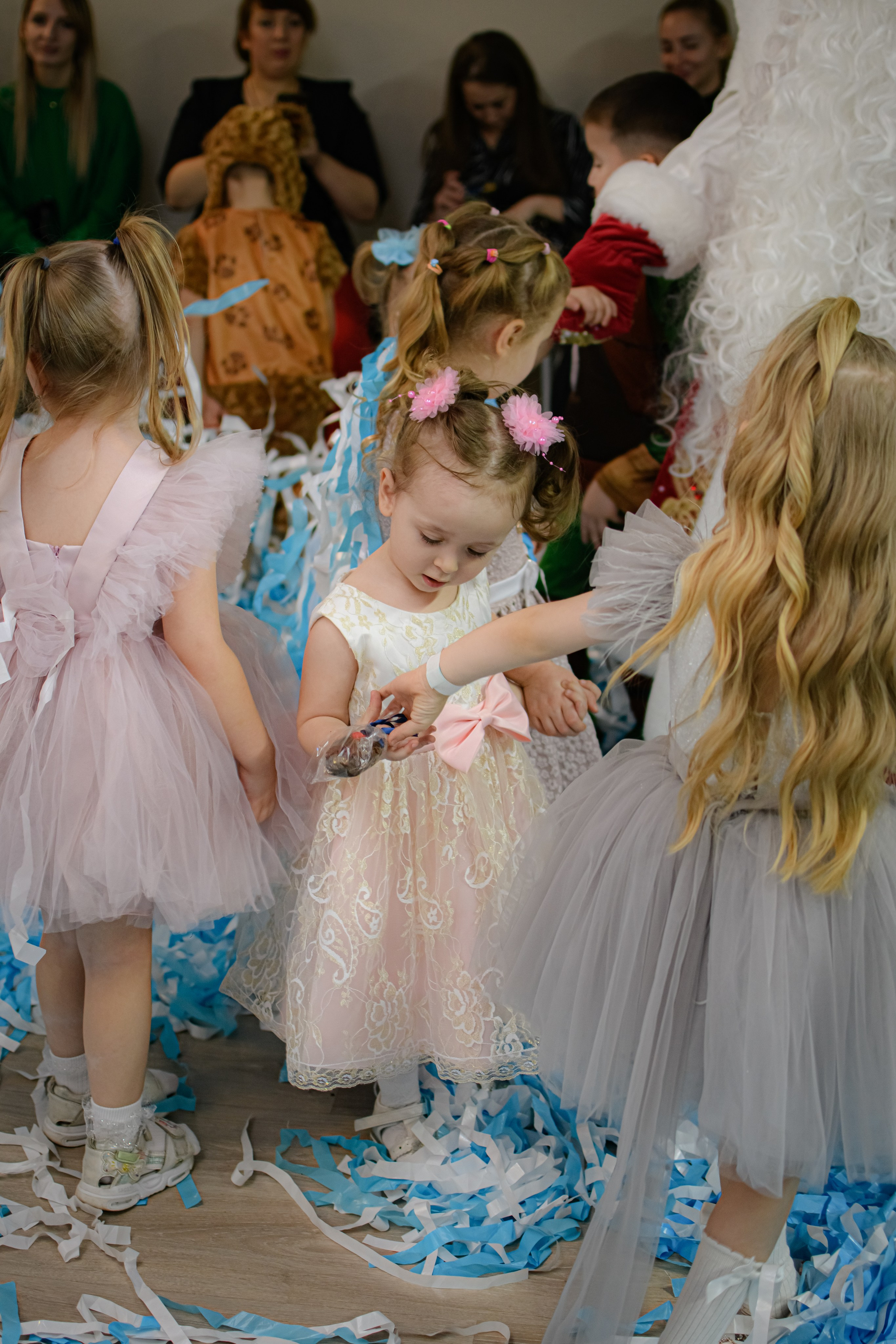 HAPPY NEW YEAR. Photokarish