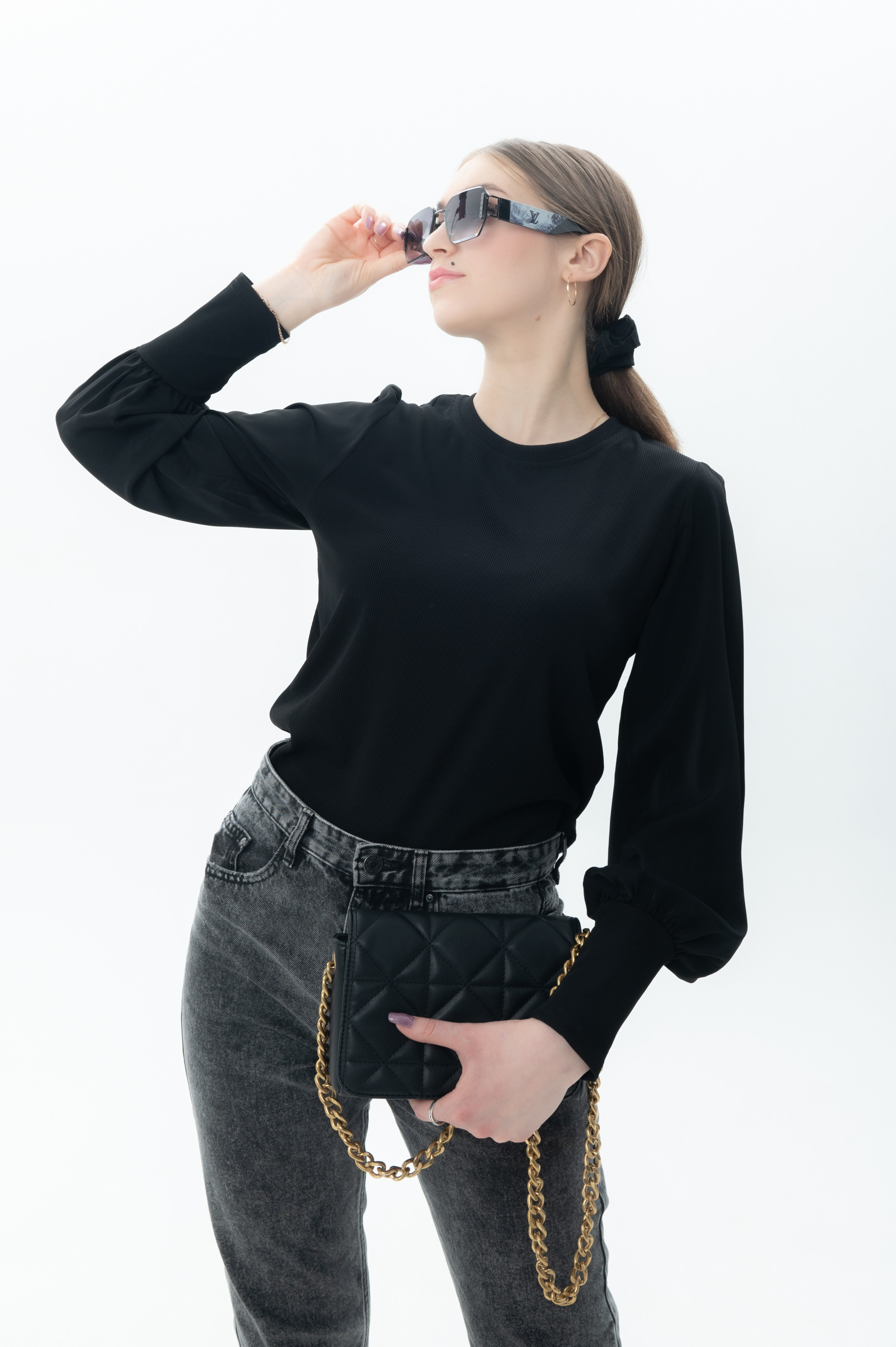 Студийная съёмка, фотостудия ,  Съёмка в павильоне. Профессиональная фотосессия. Запись в студии. Студийное производство . Студийная фиксация. Записывающая 