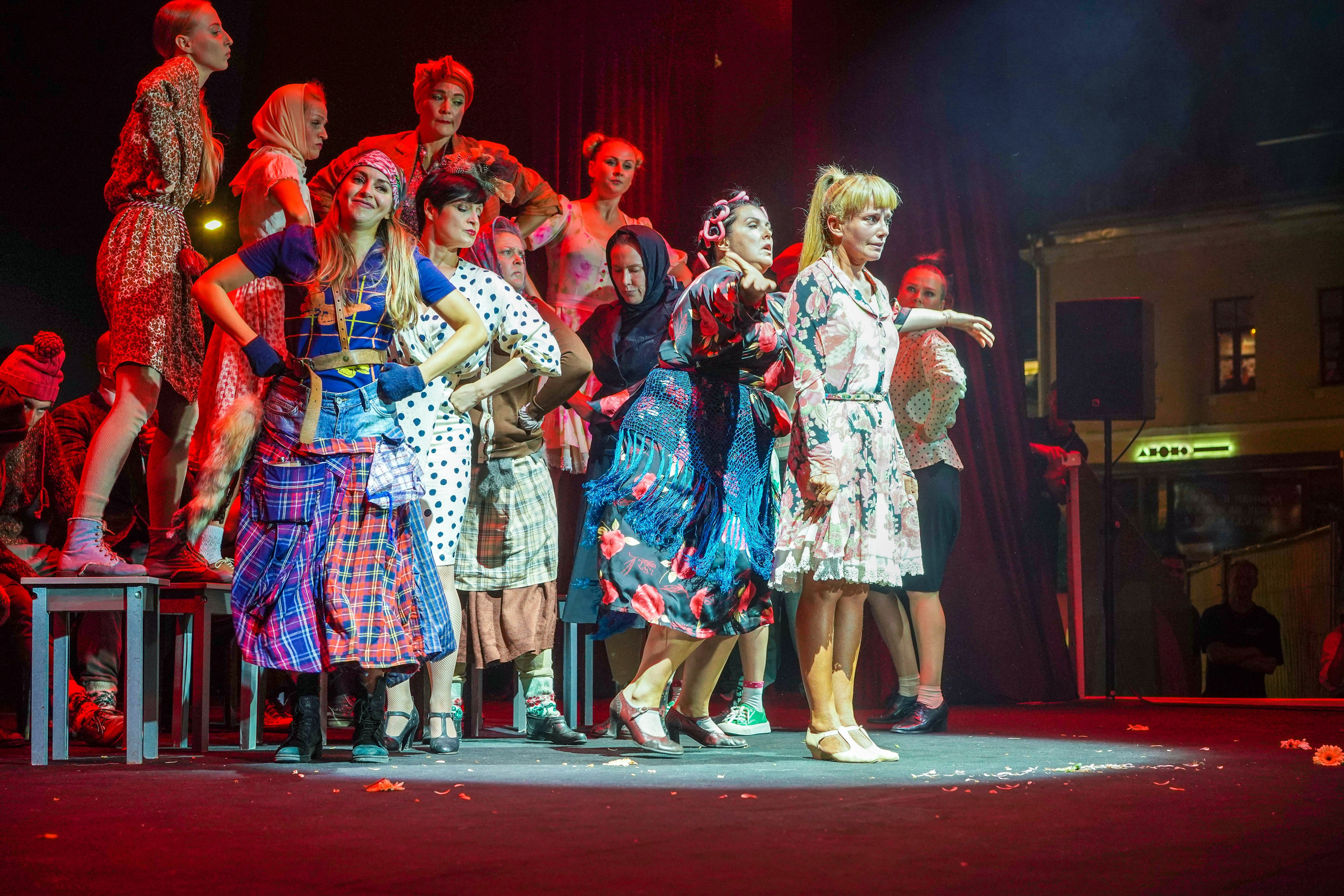 Спектакль «Всюду жизнь», Егор Дружинин. ZAGLADIN Bureau