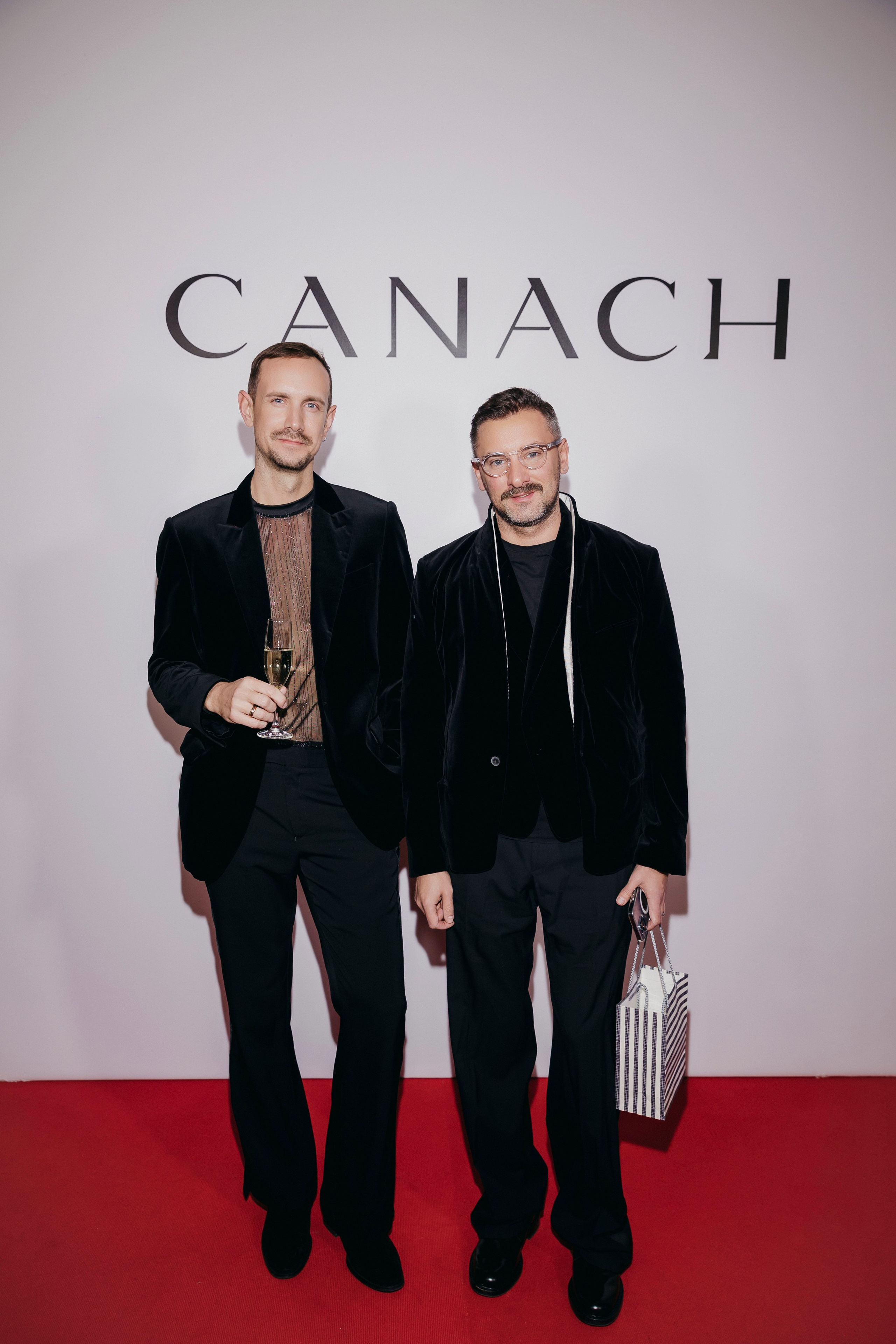 CANACH fashion show by Artashes Oganian, GUM, Moscow. «Птичка на проводе»: информационный портал в Москве