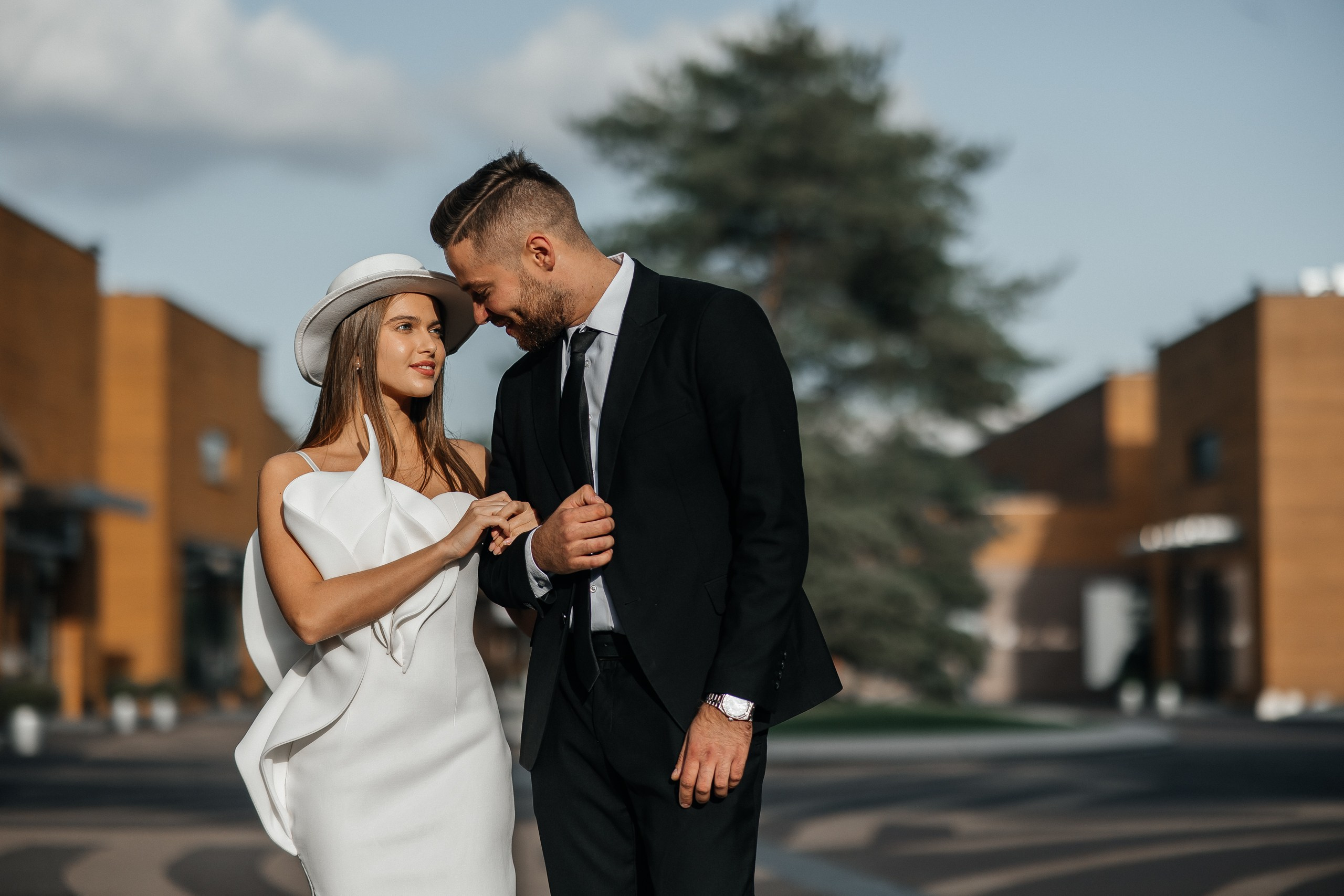 Свадебная фотопрогулка в Барвиха Luxury Village. Свадебный фотограф в Москве