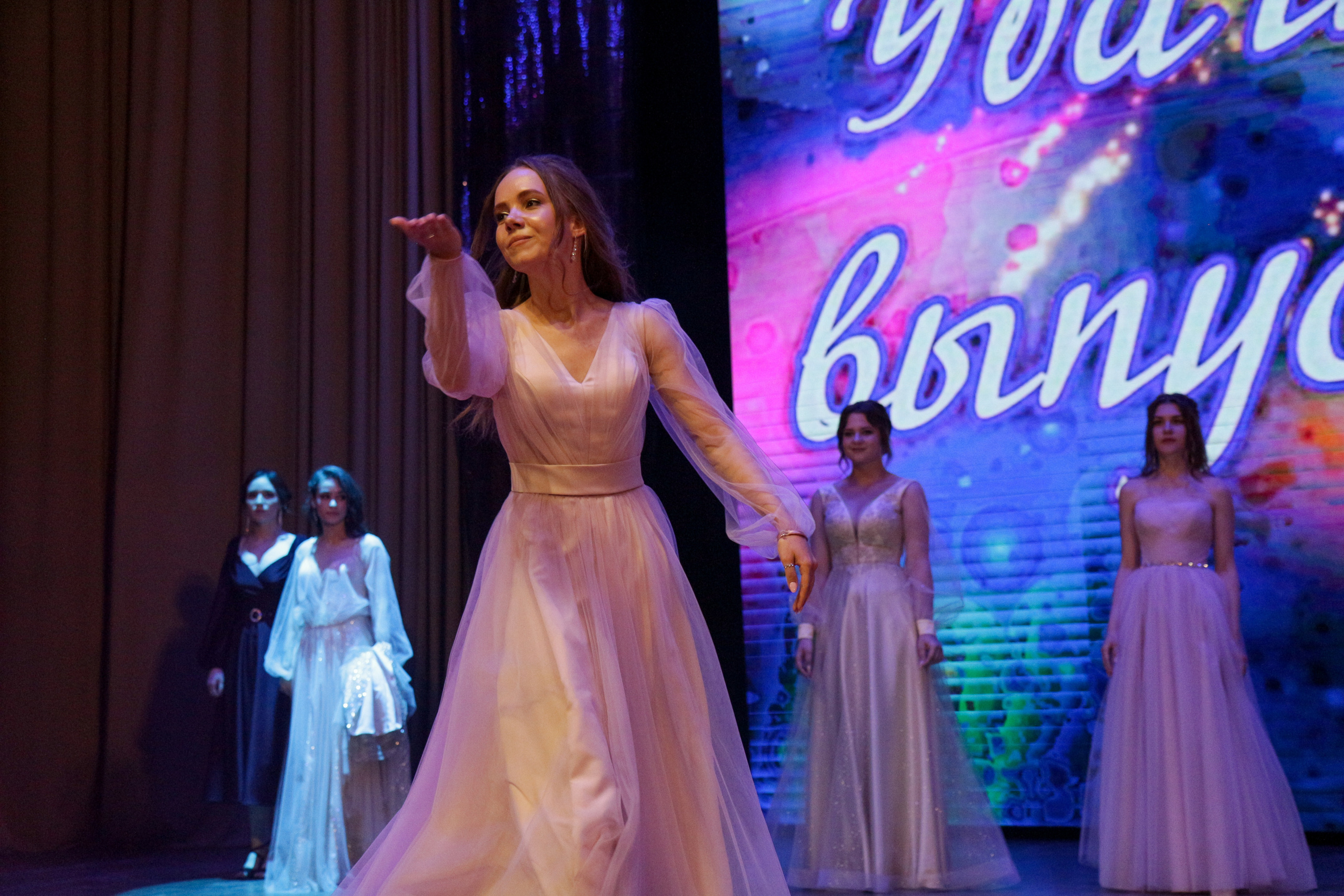 Выпускной 47 школы. Фотограф Аникеева Алина, Рязань/Москва