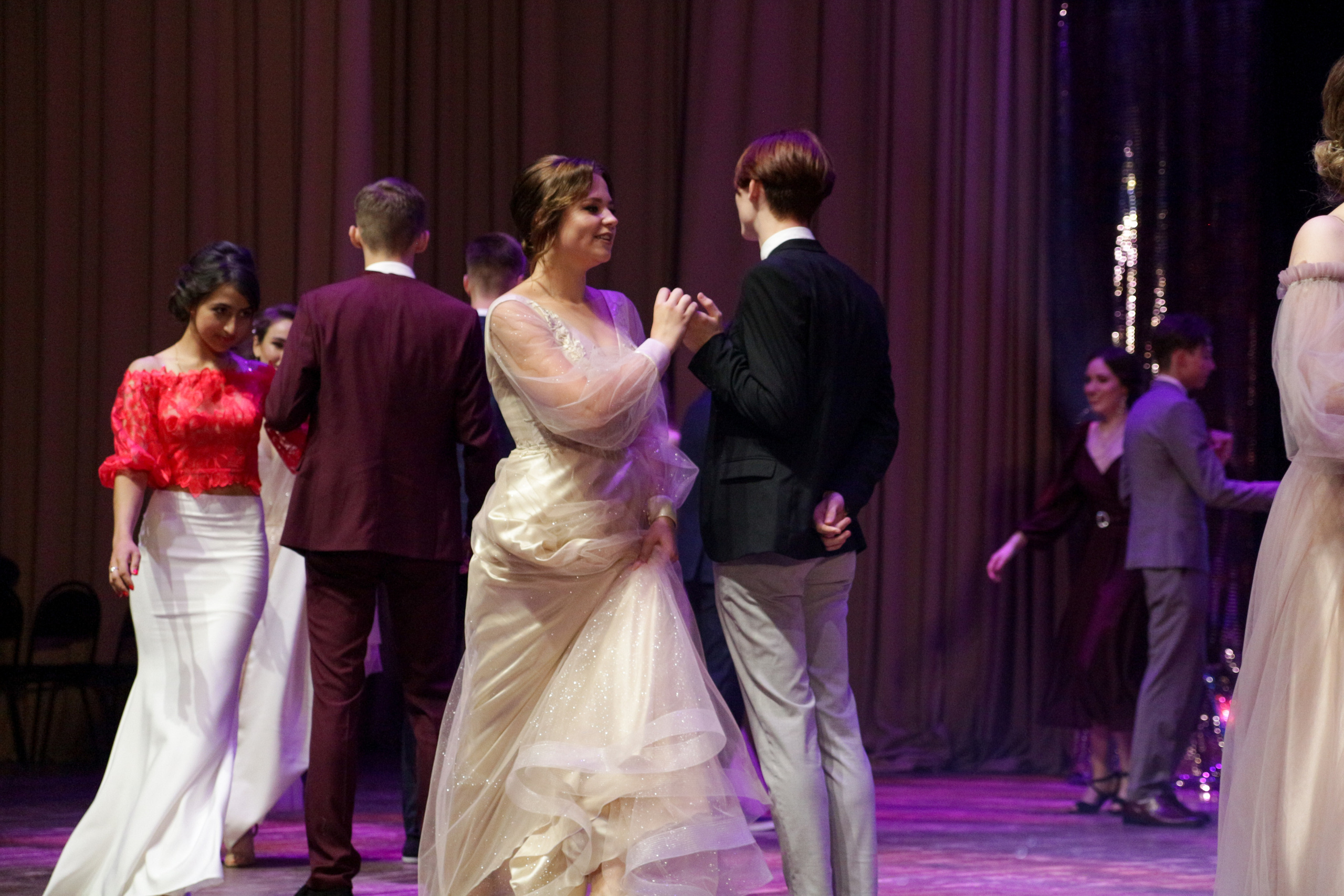 Выпускной 47 школы. Фотограф Аникеева Алина, Рязань/Москва