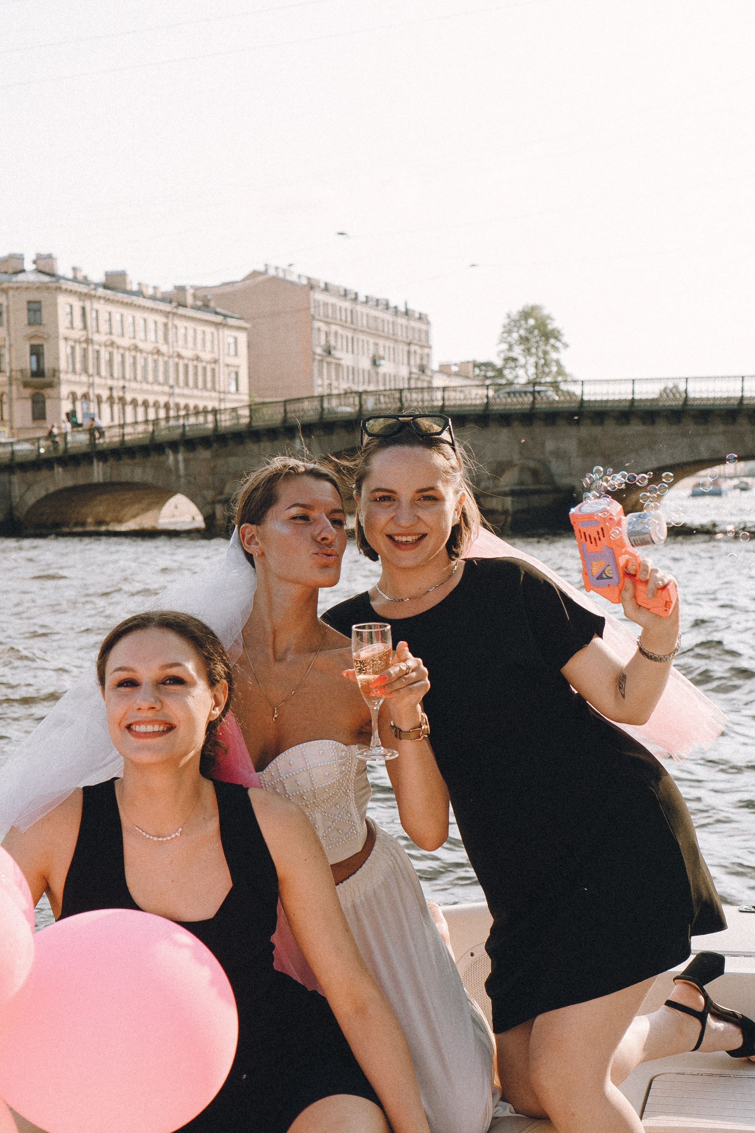 ДЕВИЧНИК НА КАТЕРЕ. Профессиональный фотограф, Санкт-Петербург — Виктория Богомолова