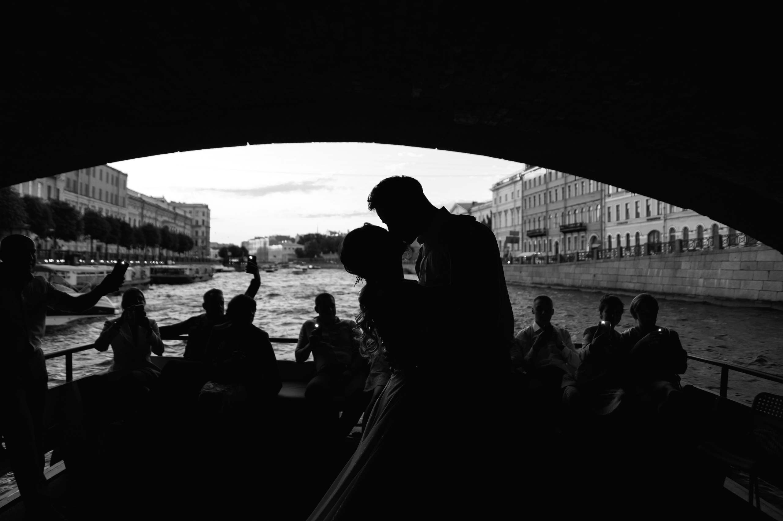 В Петербург приезжают жениться. Свадебный и семейный фотограф Арина Кулёва