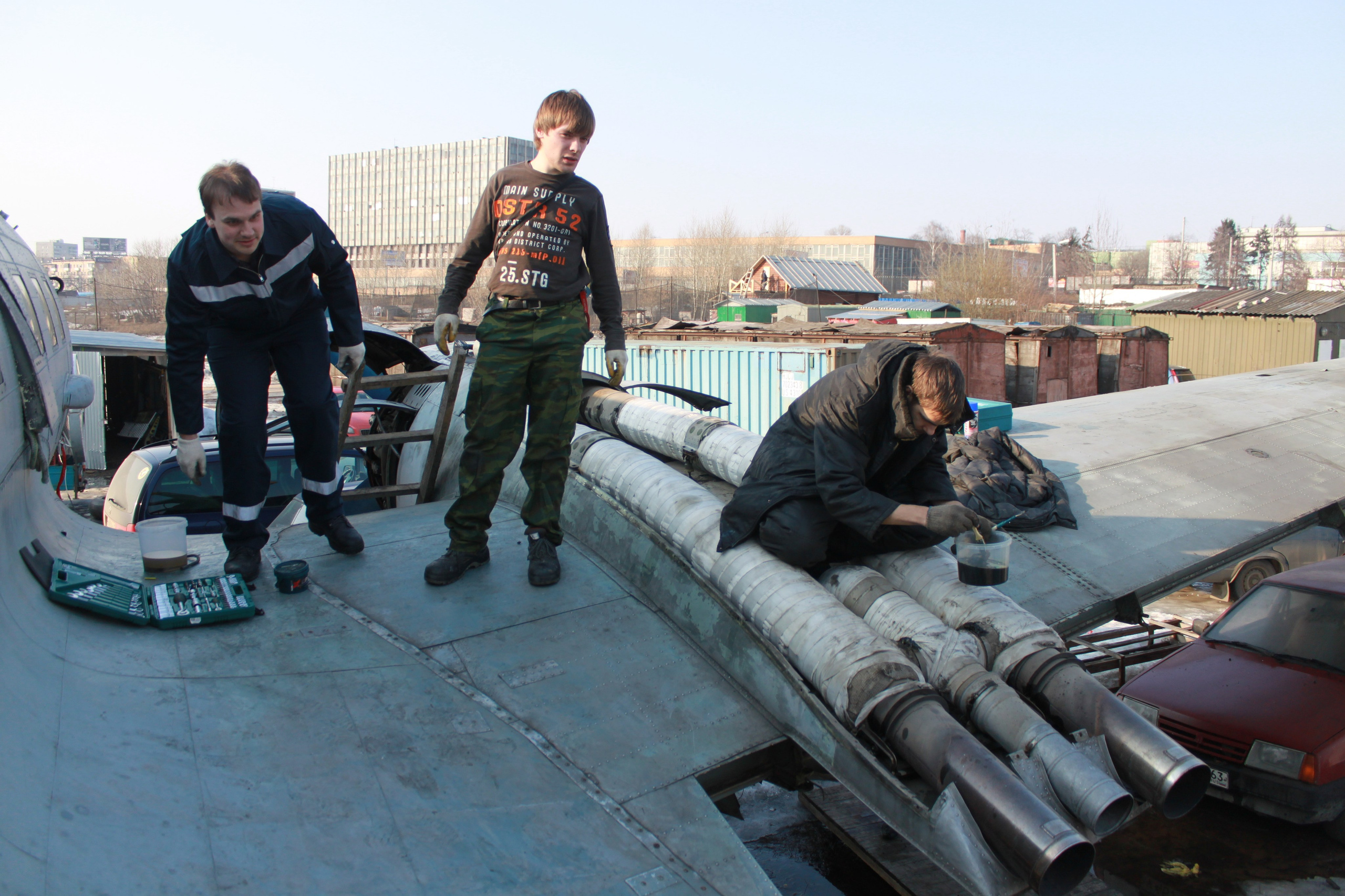 Ил-14Т «Голубая Мечта» работы в Тушино (2011 г.). Фотоальбом показывающий увлекательный мир авиации и мир медведей Андрея Иванова