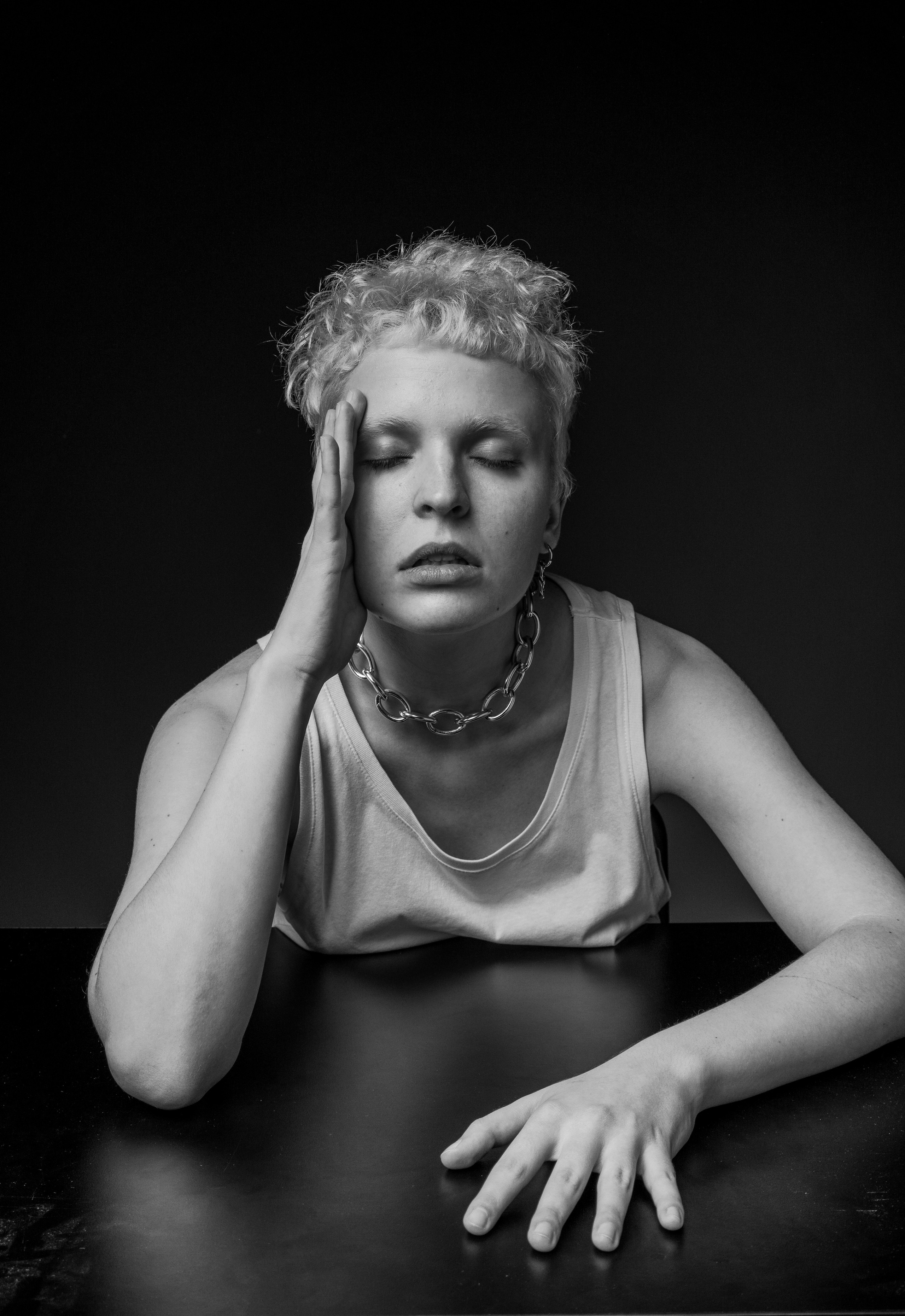 Эмоциональный портрет в Краснодаре. AI Фотограф Краснодар: мужские и женские фотосессии, стилизация съемки. Нейро-фотосессии онлайн