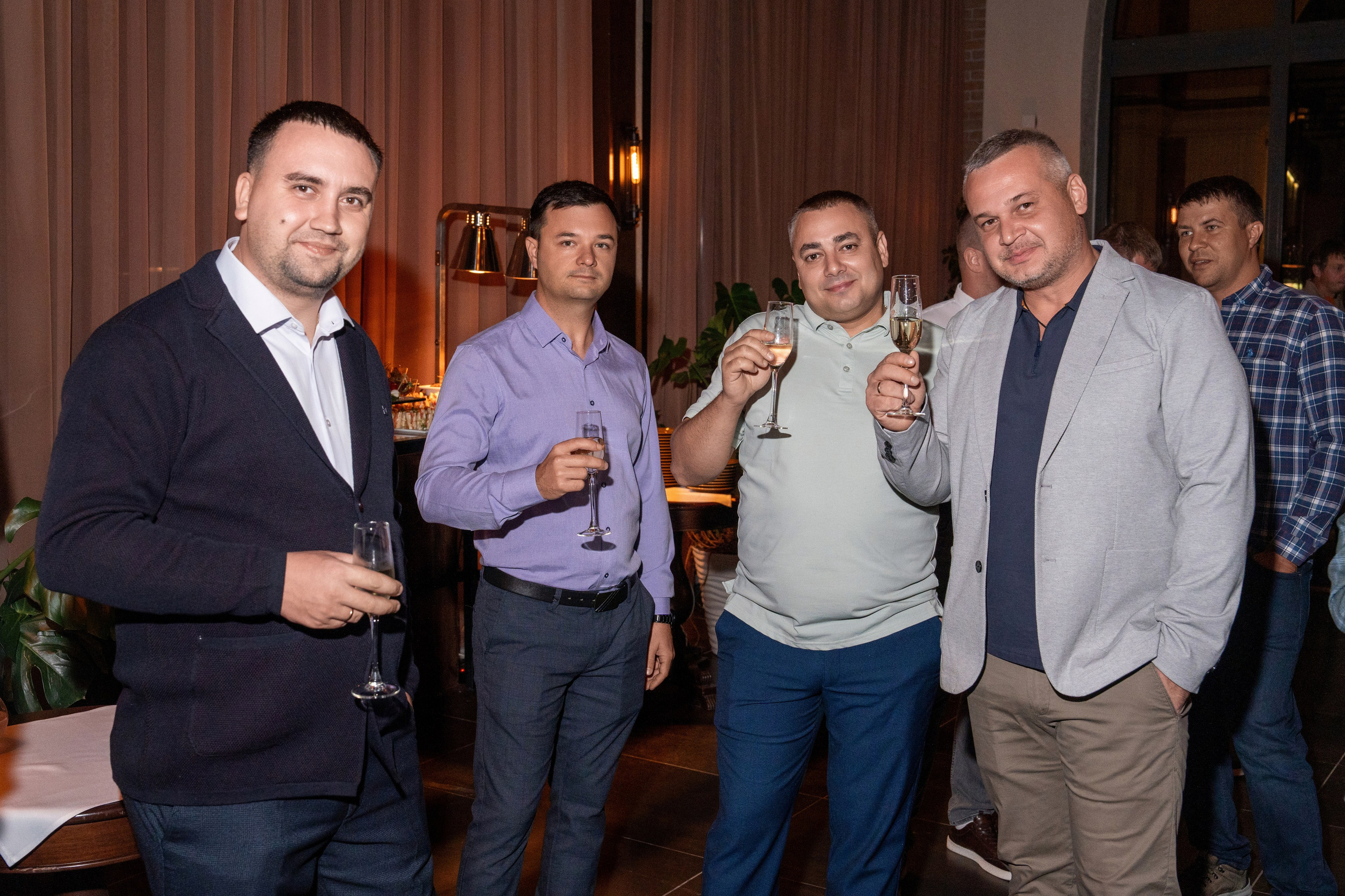 Гала-ужин для компании «Agregatka». Репортажный фотограф в Красной Поляне и Сочи Павлюченко Екатерина