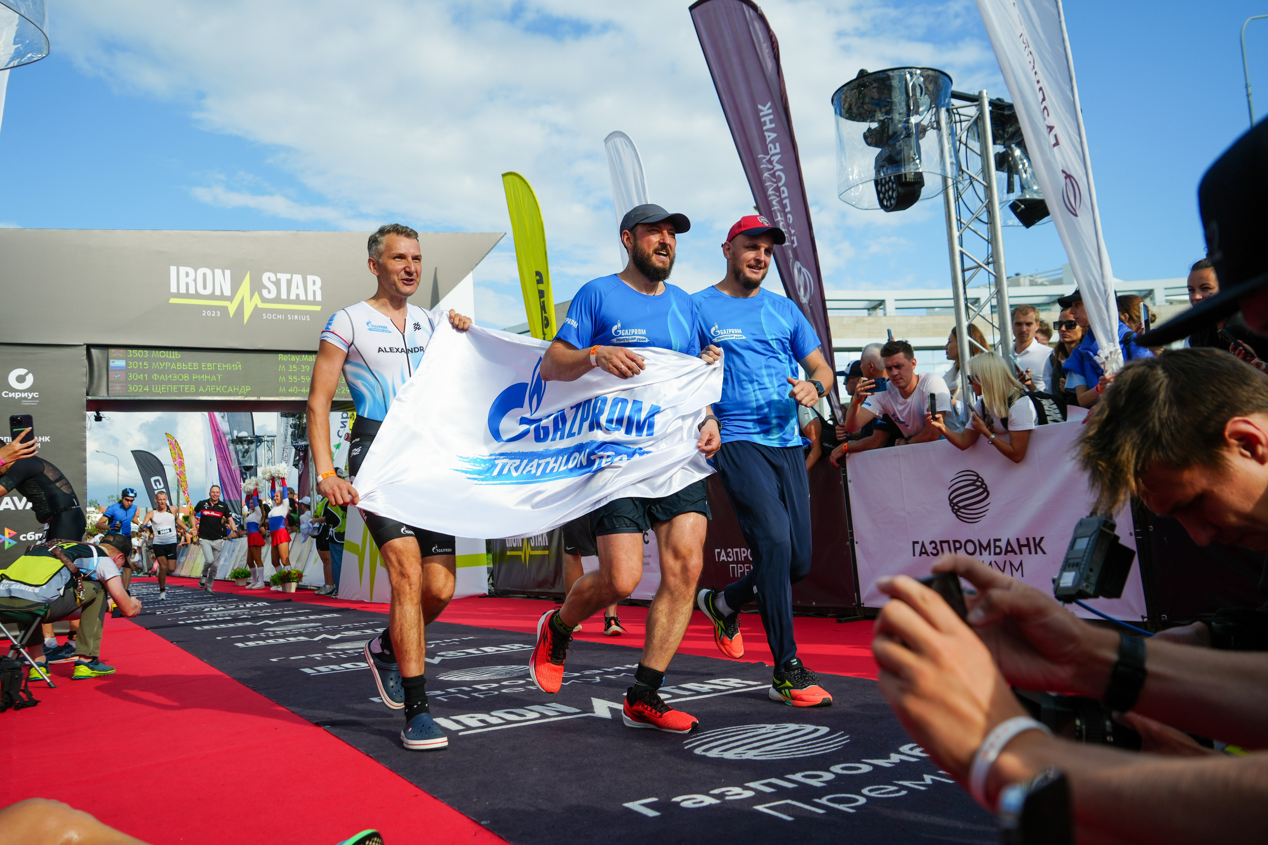 Фотоотчет партнерской интеграции для компании TELE2 на фестивале Ironstar. Репортажный фотограф в Красной Поляне и Сочи Павлюченко Екатерина