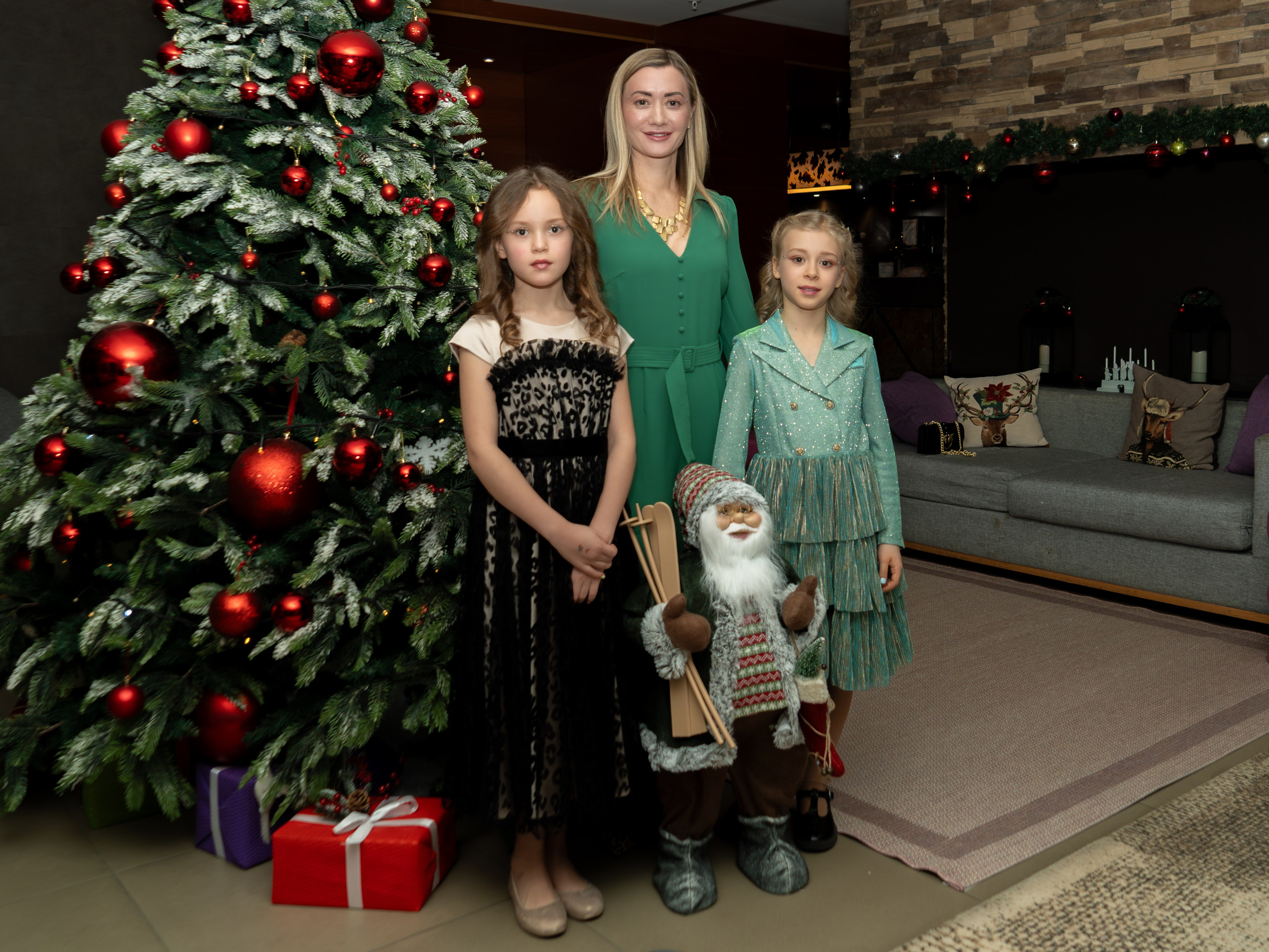 Новый год 2024 в ресторане Эрбелия. Репортажный фотограф в Красной Поляне и Сочи Павлюченко Екатерина